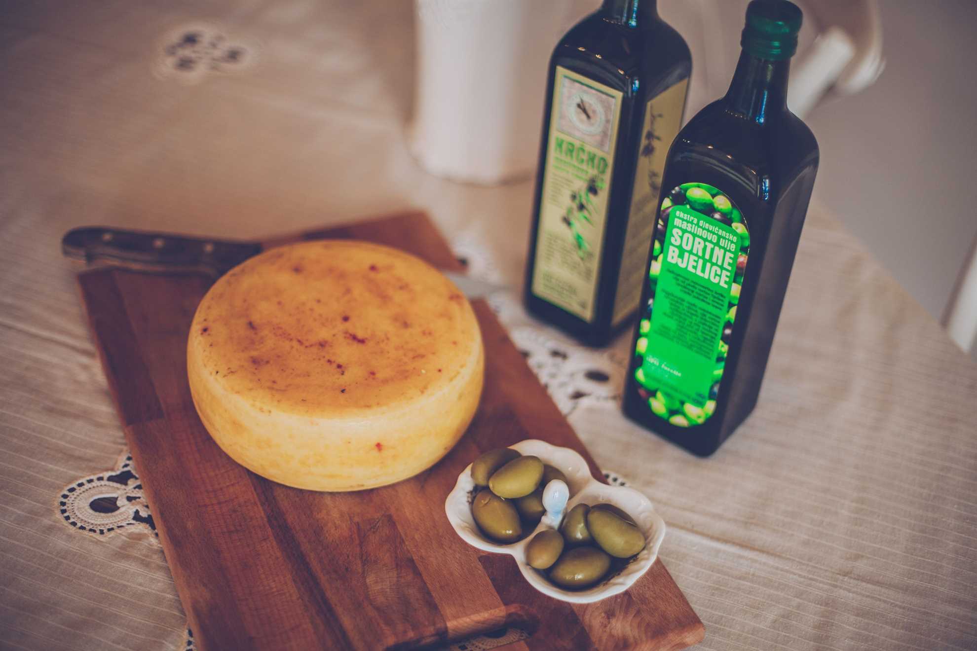 Luksuzna Villa DELUXE sa bazenom i saunom