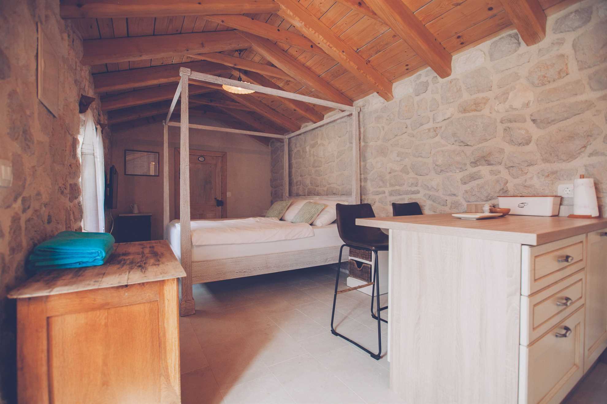 Luksuzna Villa DELUXE sa bazenom i saunom