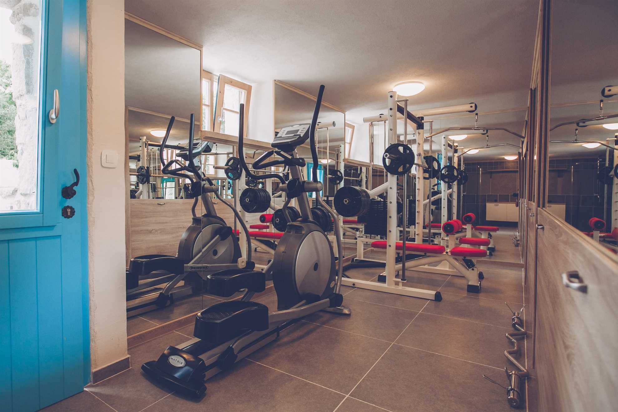 Luksuzna Villa DELUXE sa bazenom i saunom