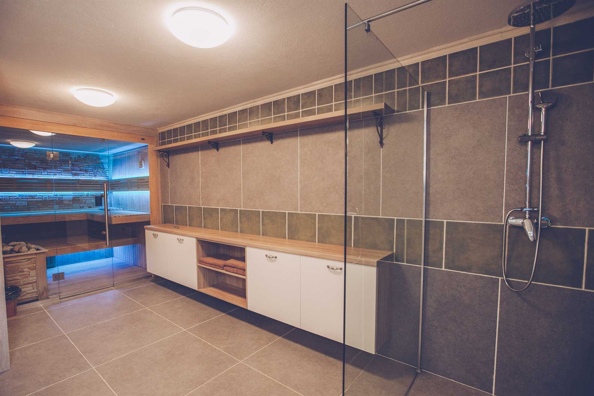 Luksuzna Villa DELUXE sa bazenom i saunom