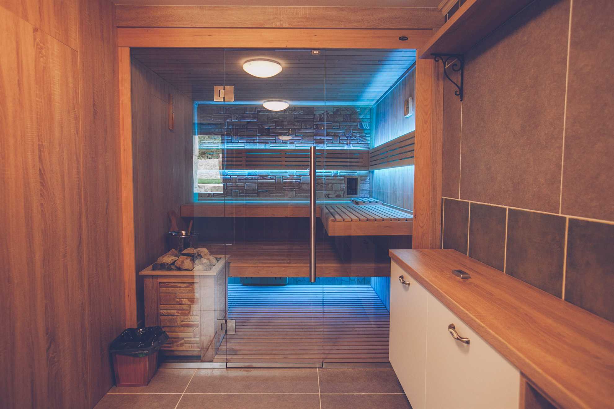 Luksuzna Villa DELUXE sa bazenom i saunom