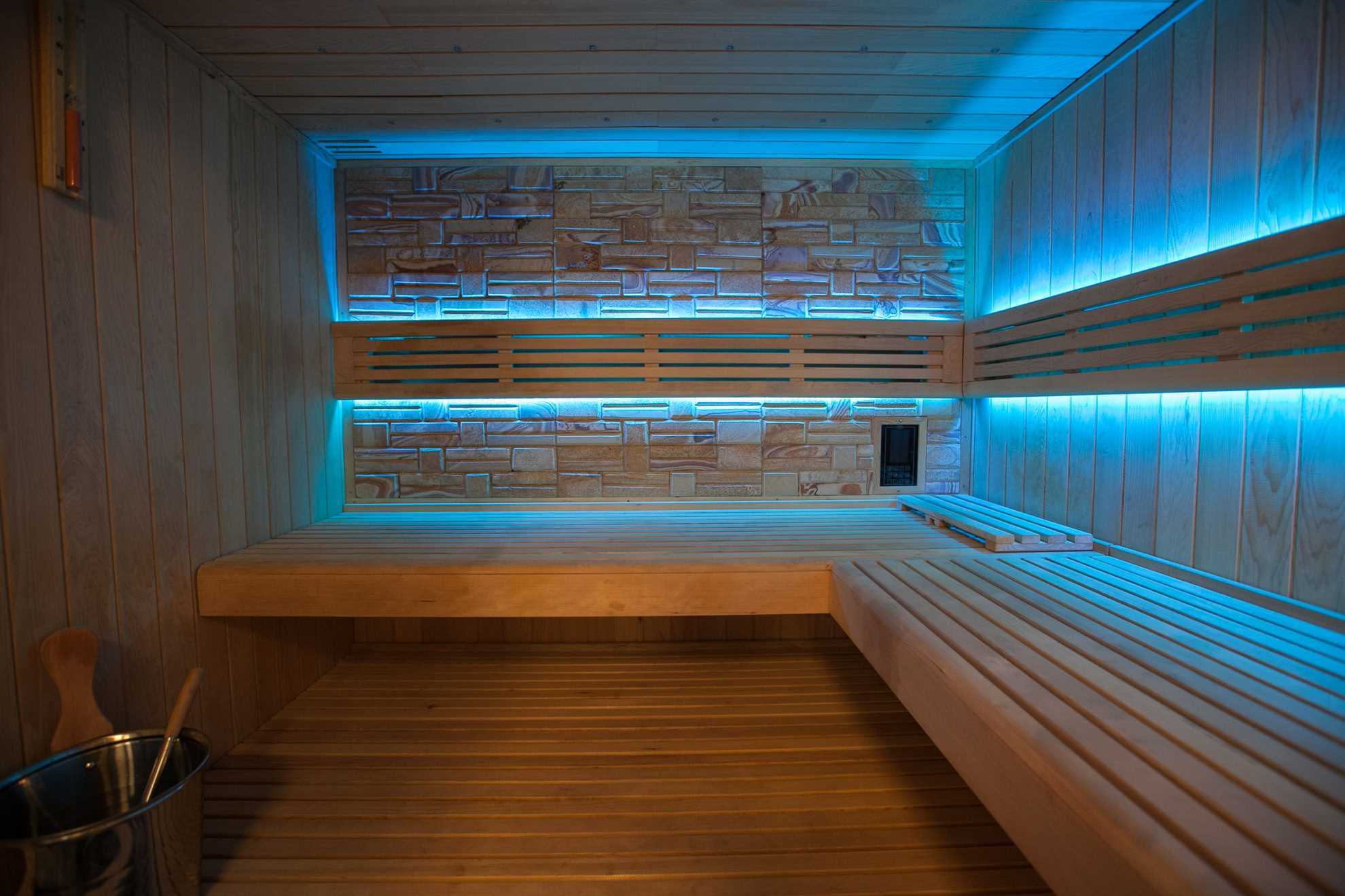 Luksuzna Villa DELUXE sa bazenom i saunom