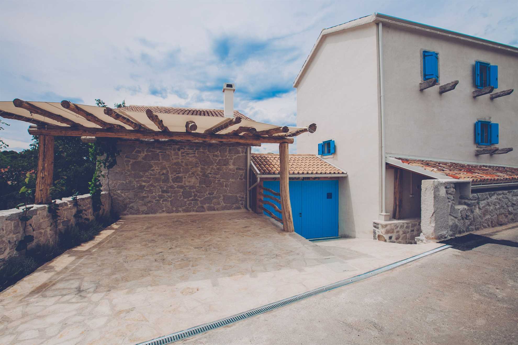 Luksuzna Villa DELUXE sa bazenom i saunom