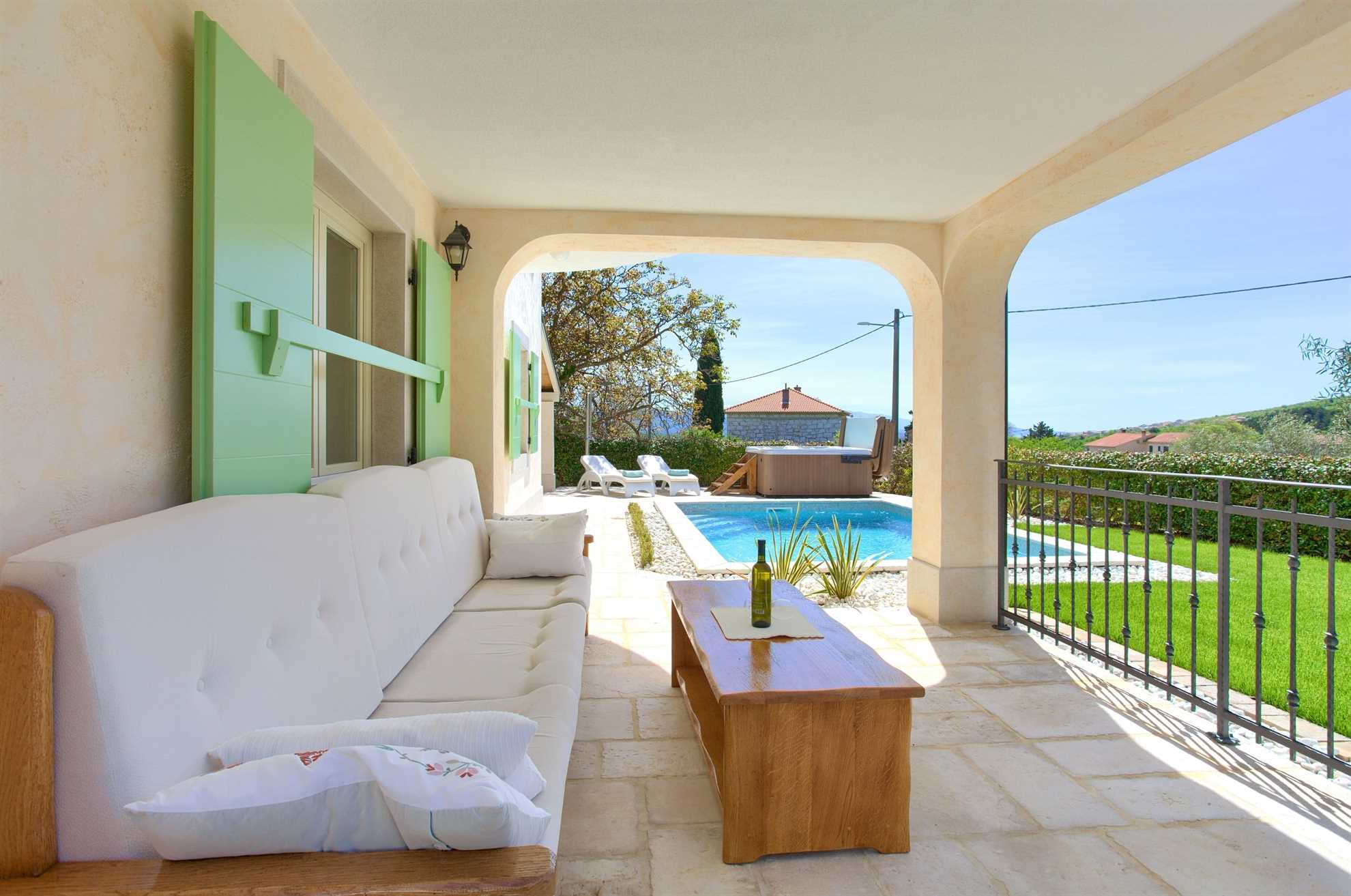 Atraktivna kuća za odmor MARE s bazenom i jacuzzijem