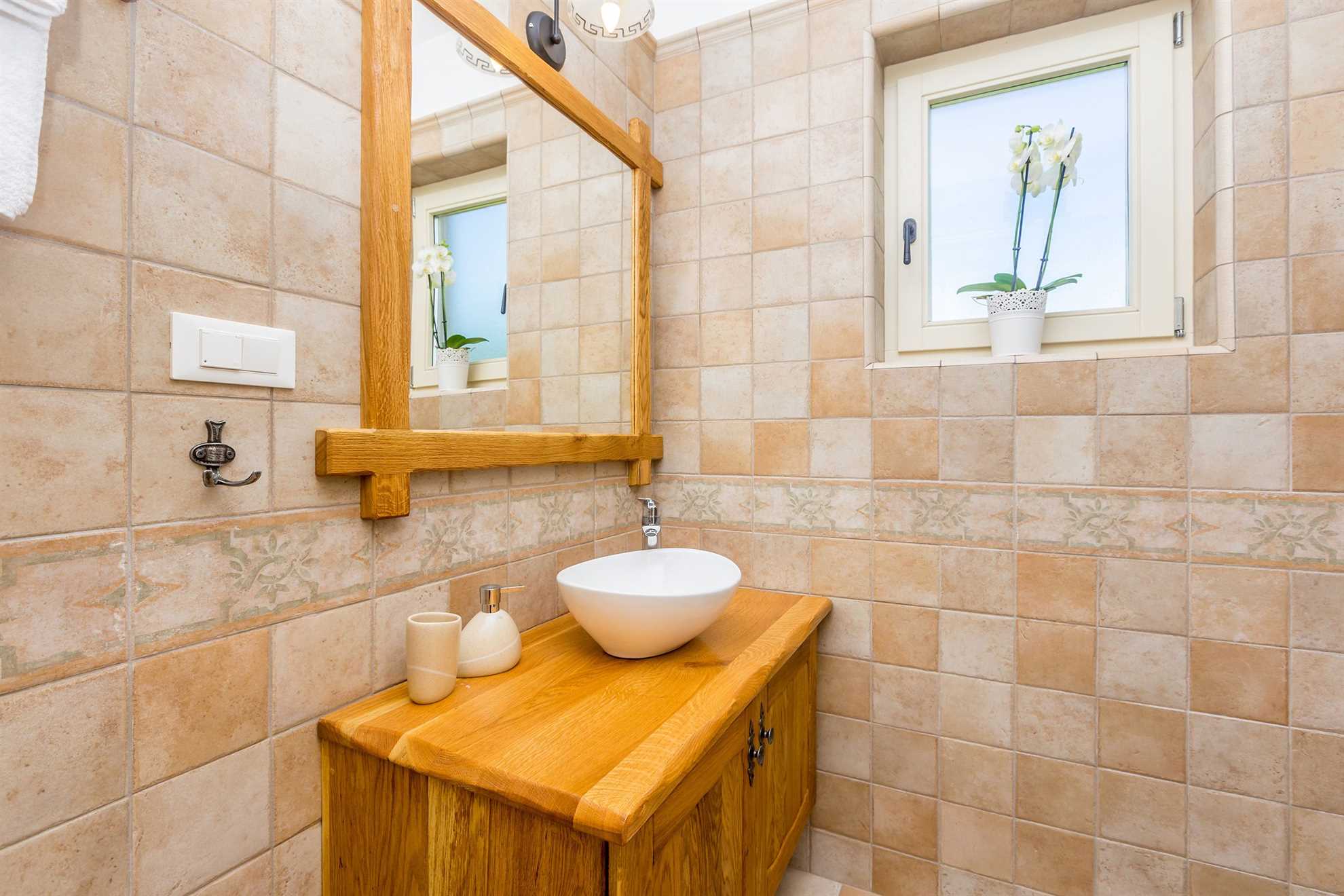 Atraktivna kuća za odmor MARE s bazenom i jacuzzijem