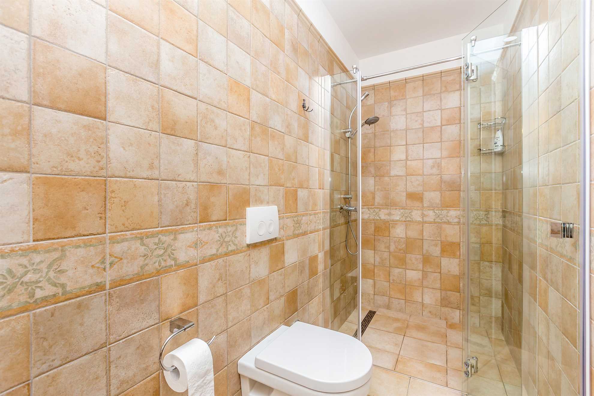 Atraktivna kuća za odmor MARE s bazenom i jacuzzijem