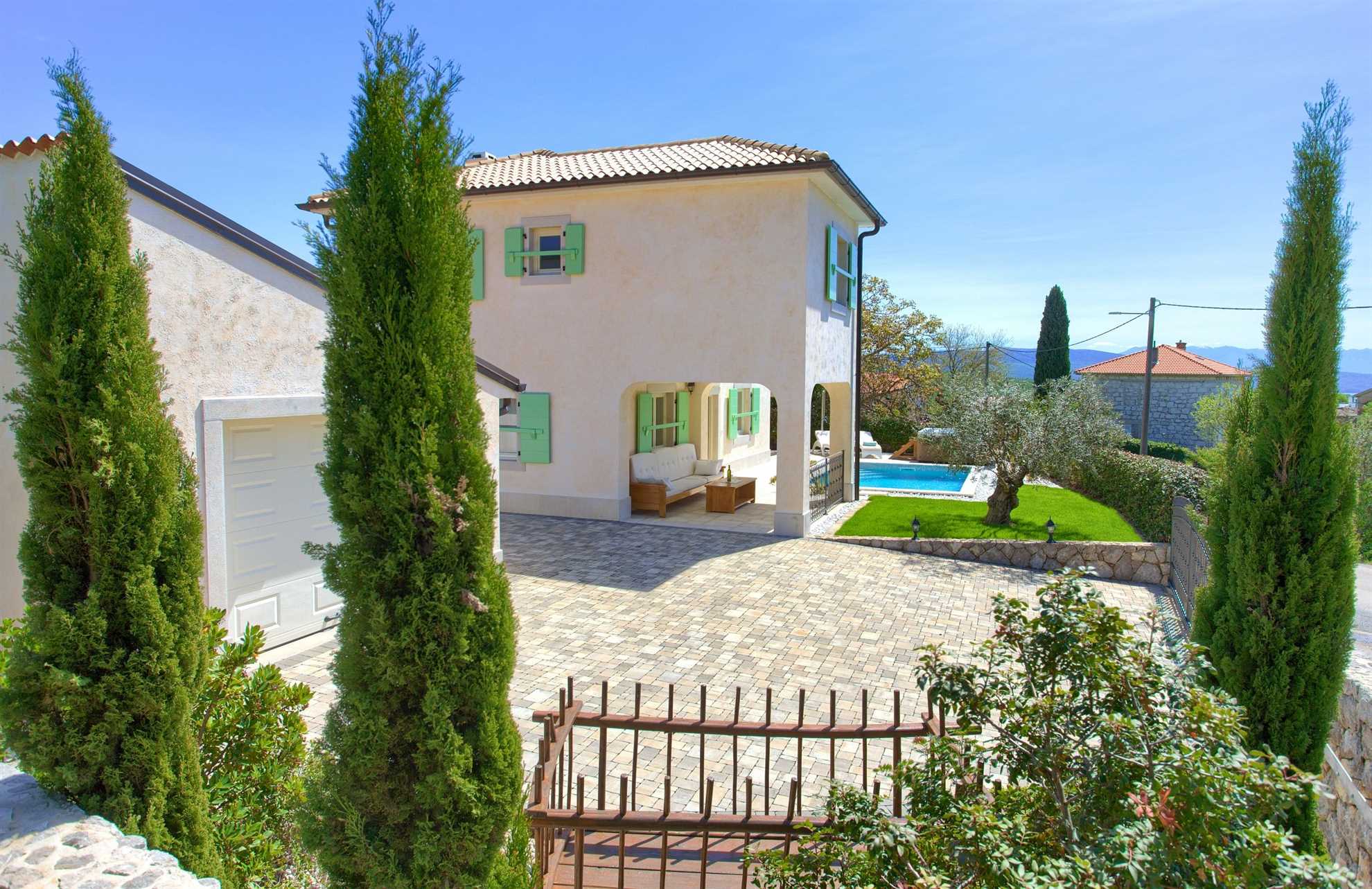 Atraktivna kuća za odmor MARE s bazenom i jacuzzijem