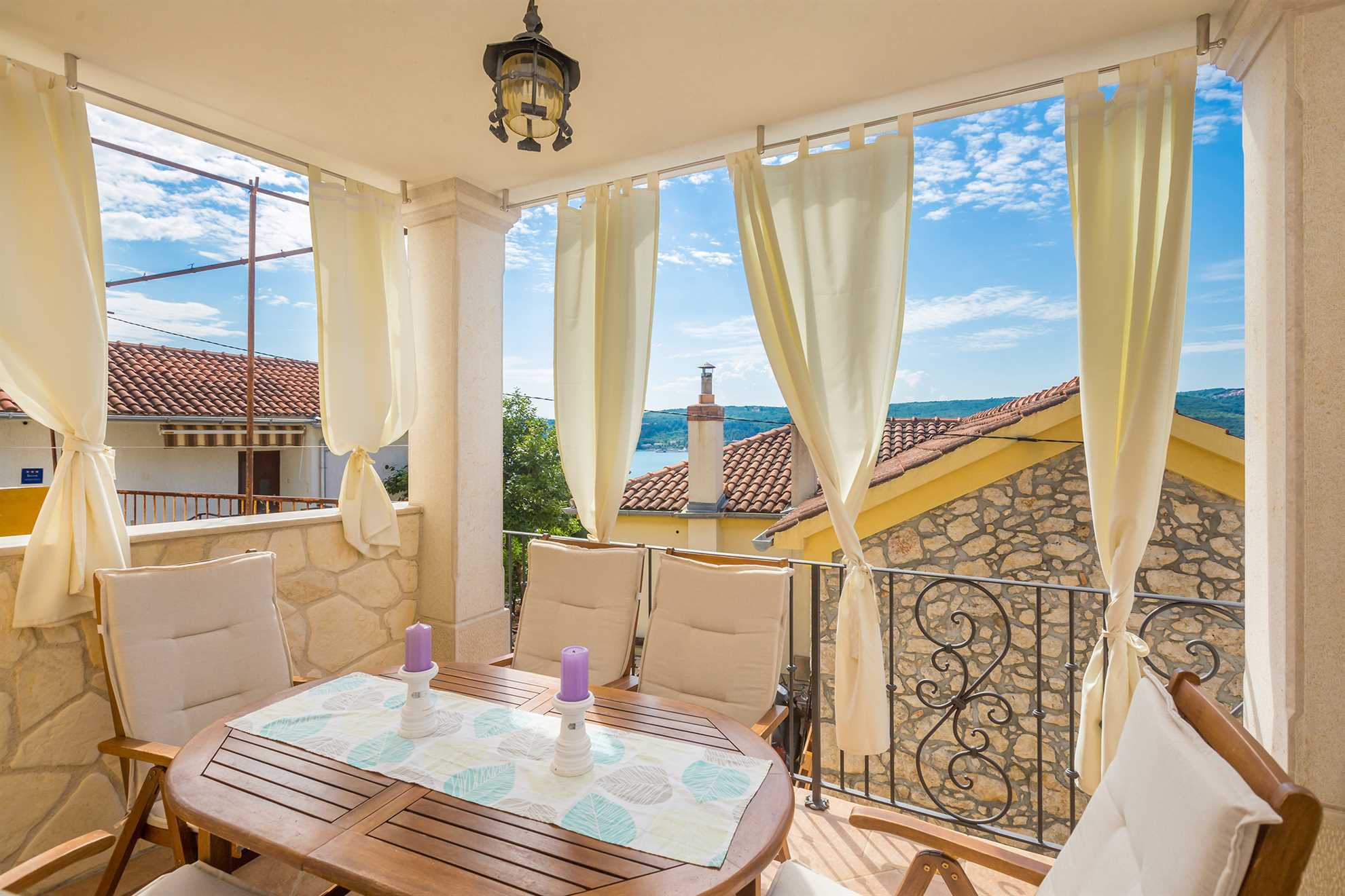 Rustic holiday house KATE