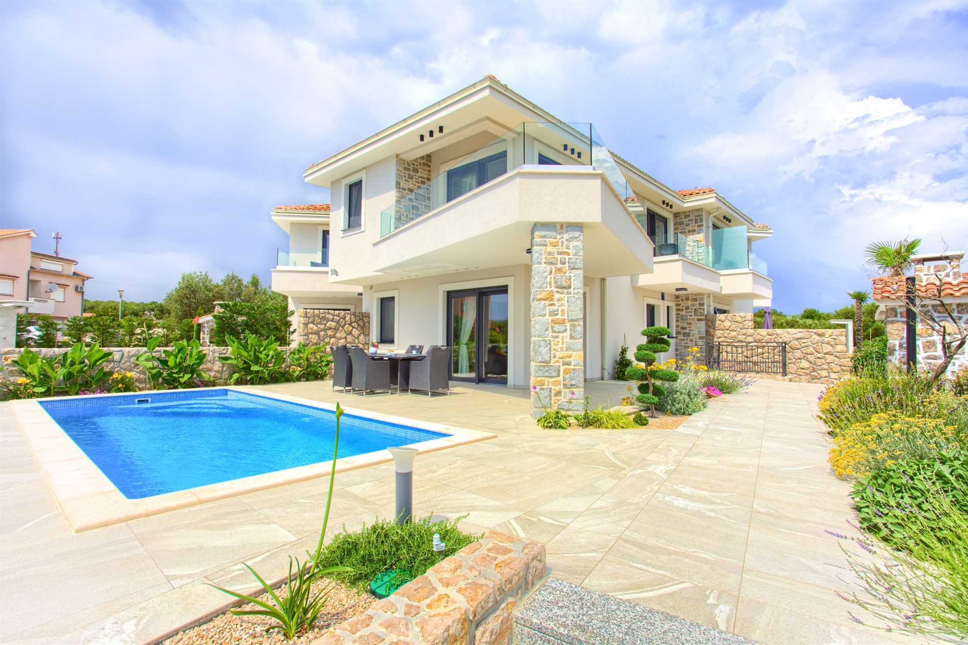 Luksuzna kuća za odmor BELLA s privatnim bazenom