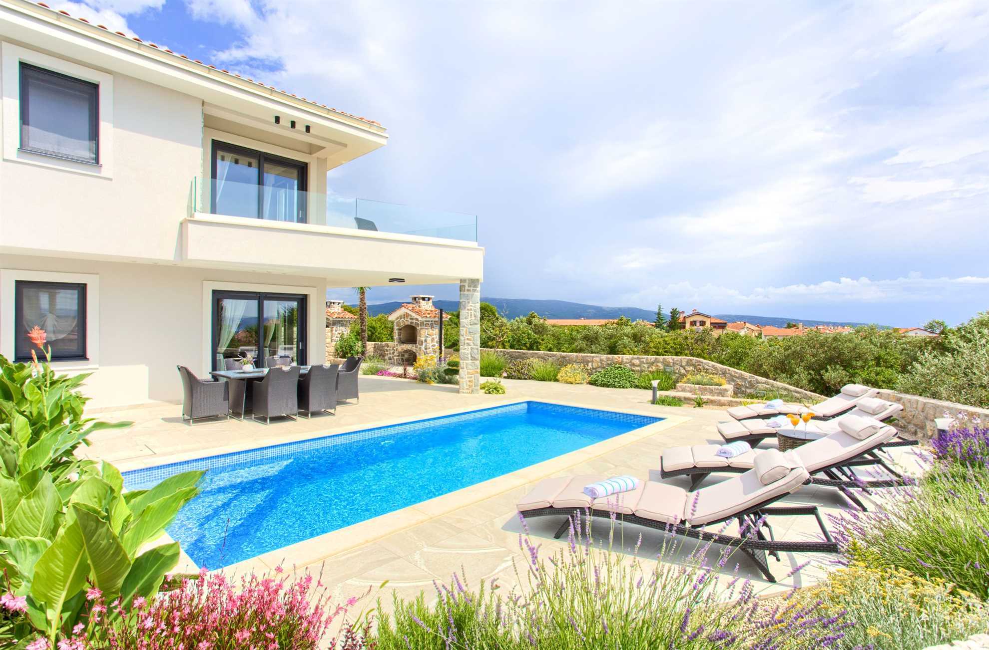 Luksuzna kuća za odmor BELLA s privatnim bazenom