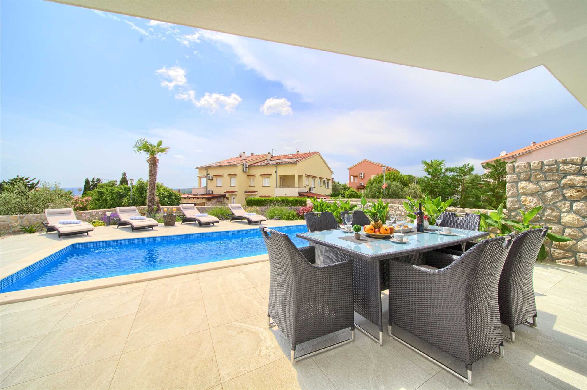 Luksuzna kuća za odmor BELLA s privatnim bazenom