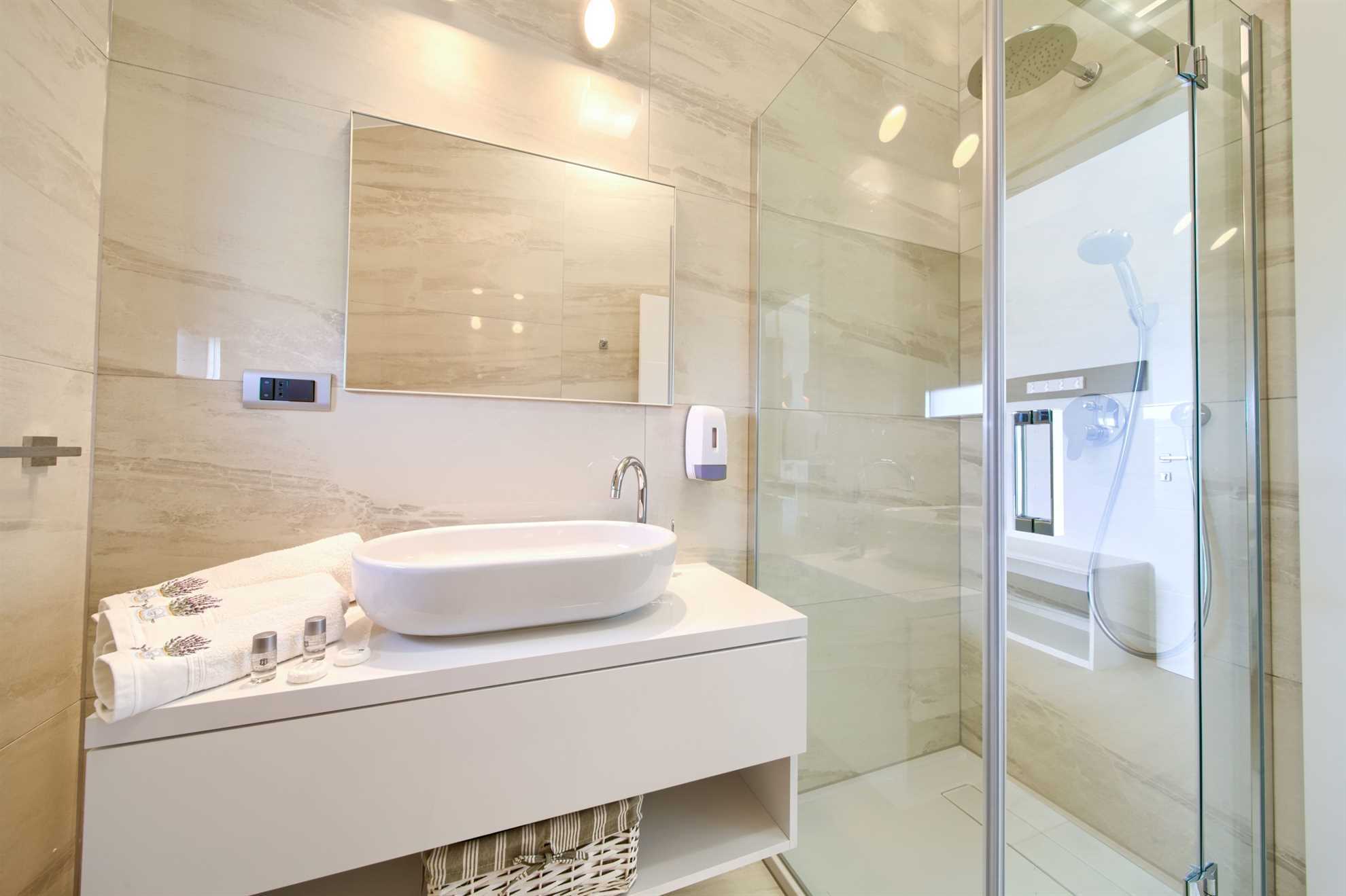 Luksuzna kuća za odmor BELLA s privatnim bazenom