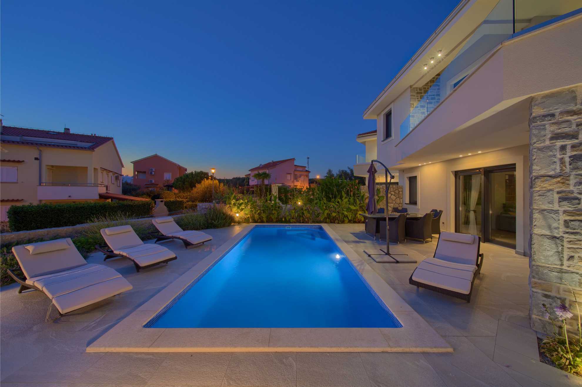 Luksuzna kuća za odmor BELLA s privatnim bazenom