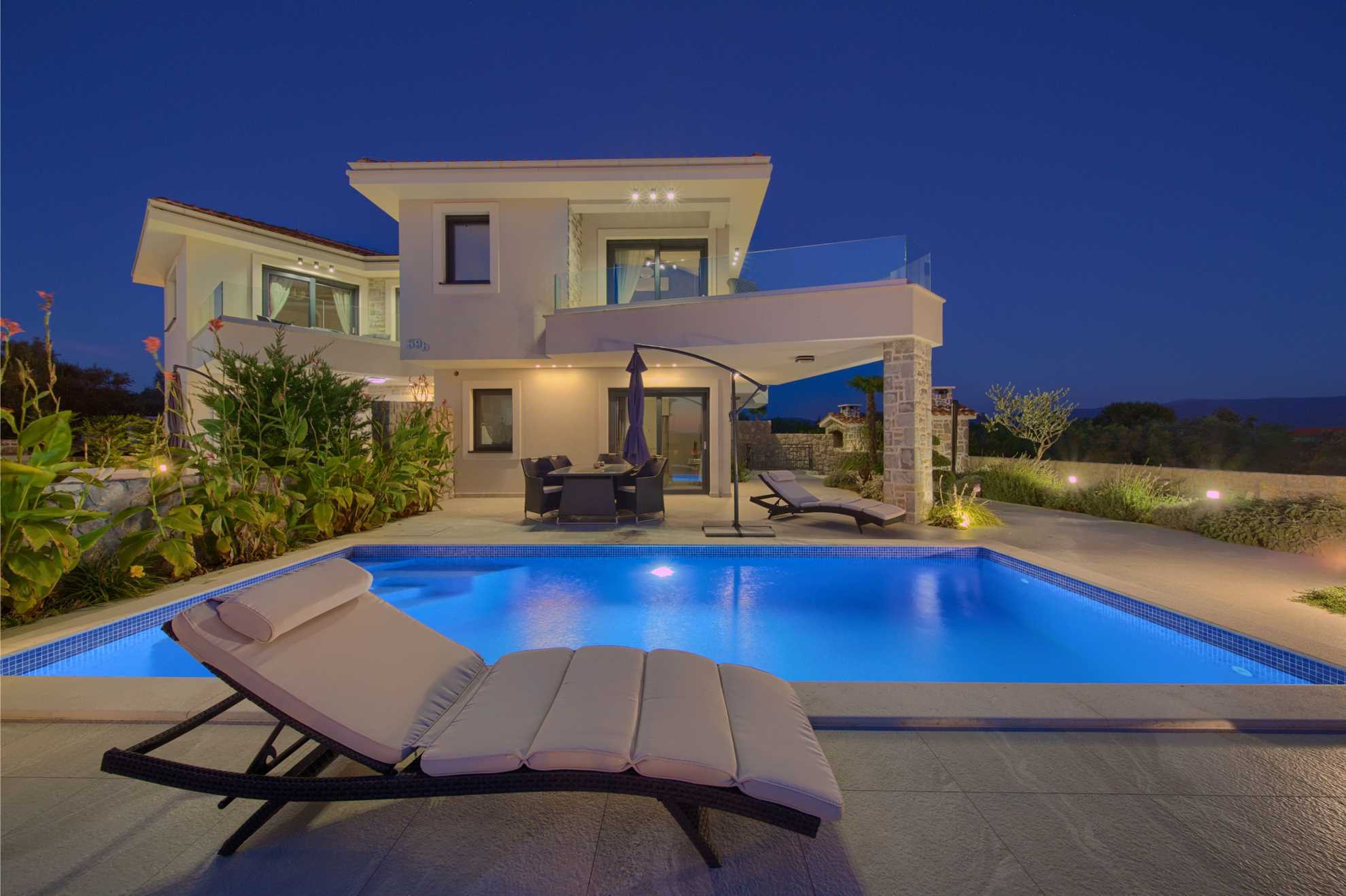 Luksuzna kuća za odmor BELLA s privatnim bazenom