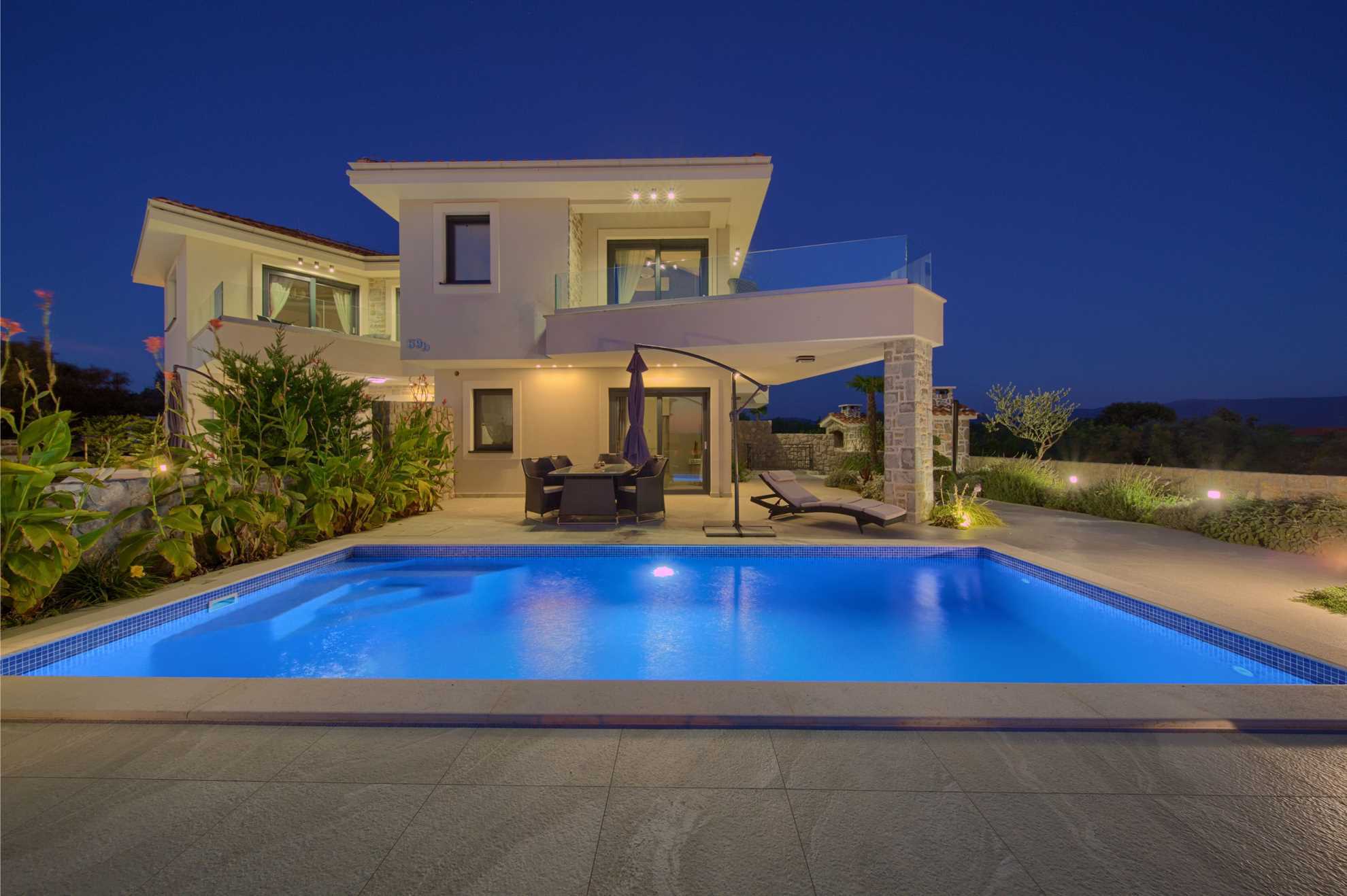 Luksuzna kuća za odmor BELLA s privatnim bazenom