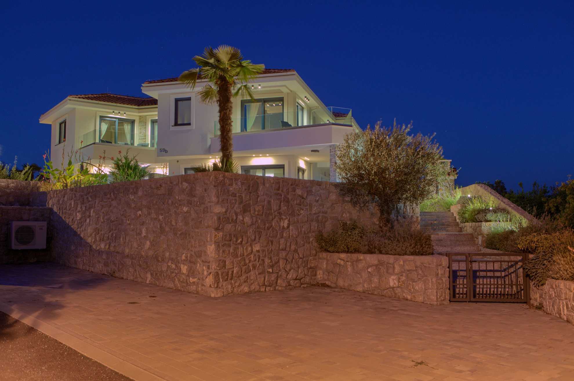 Luksuzna kuća za odmor BELLA s privatnim bazenom