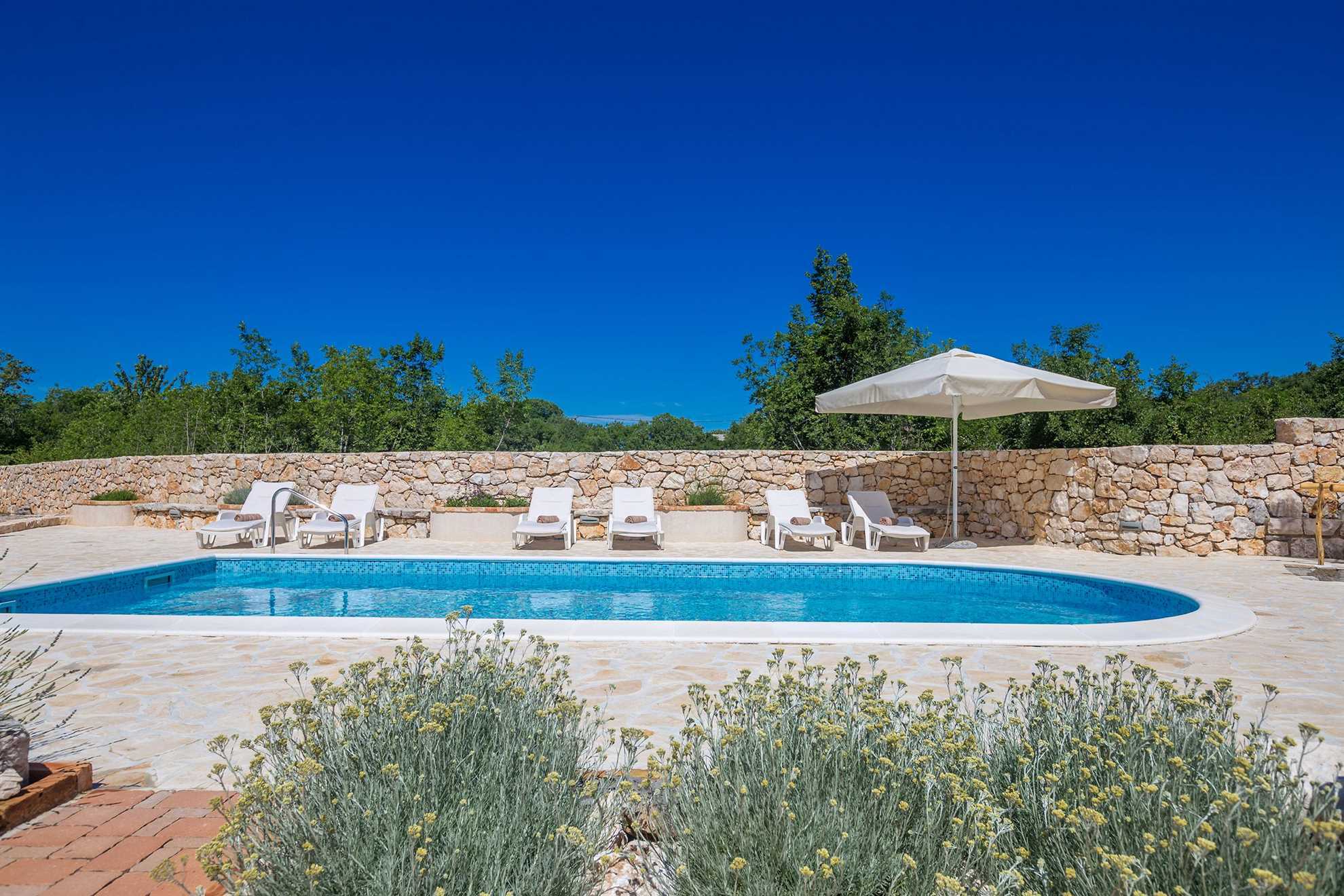 Prekrasna rustikalna kuća za odmor HOJEVICA