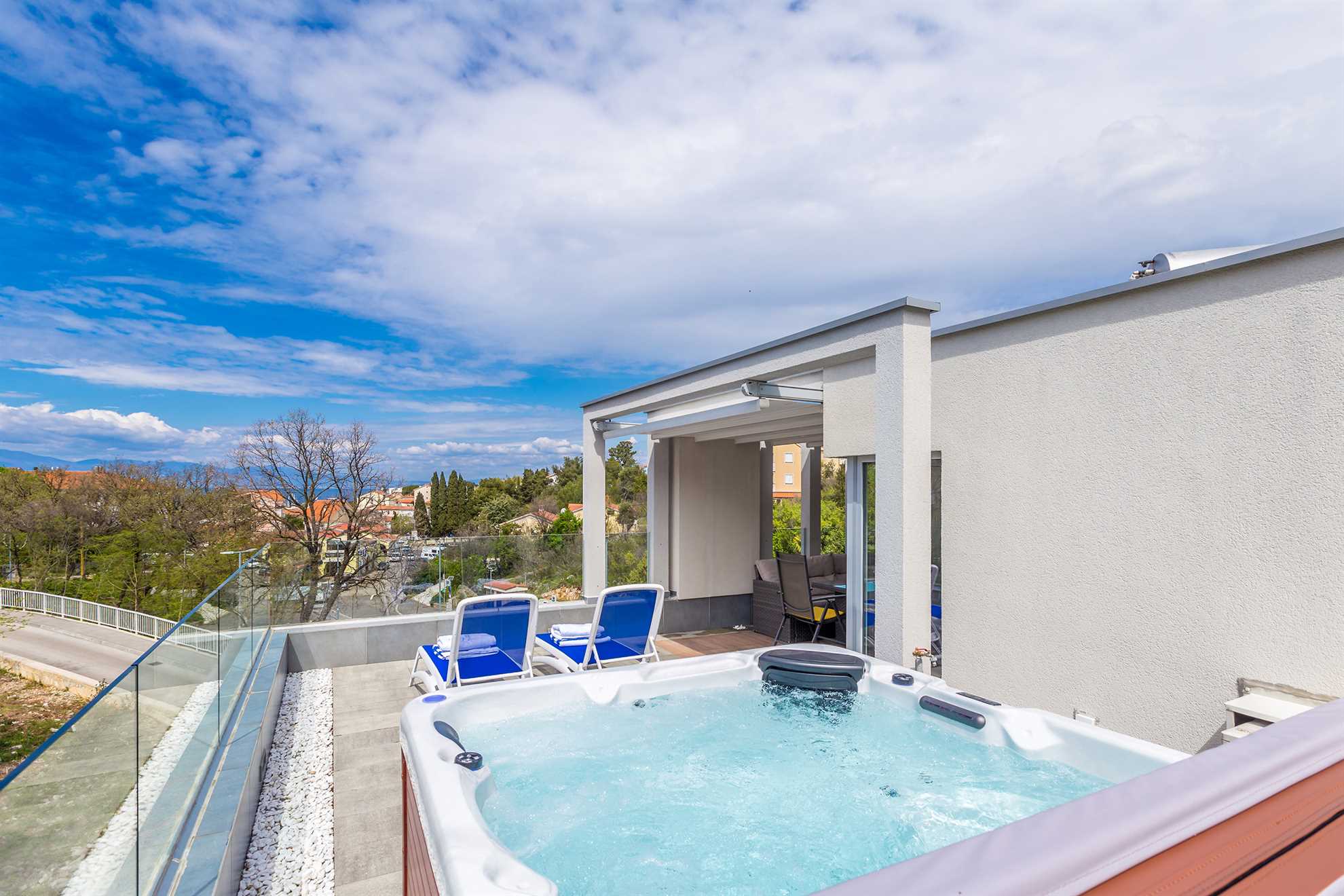 Lussuosa villa DRAZINE con piscina riscaldata e jacuzzi