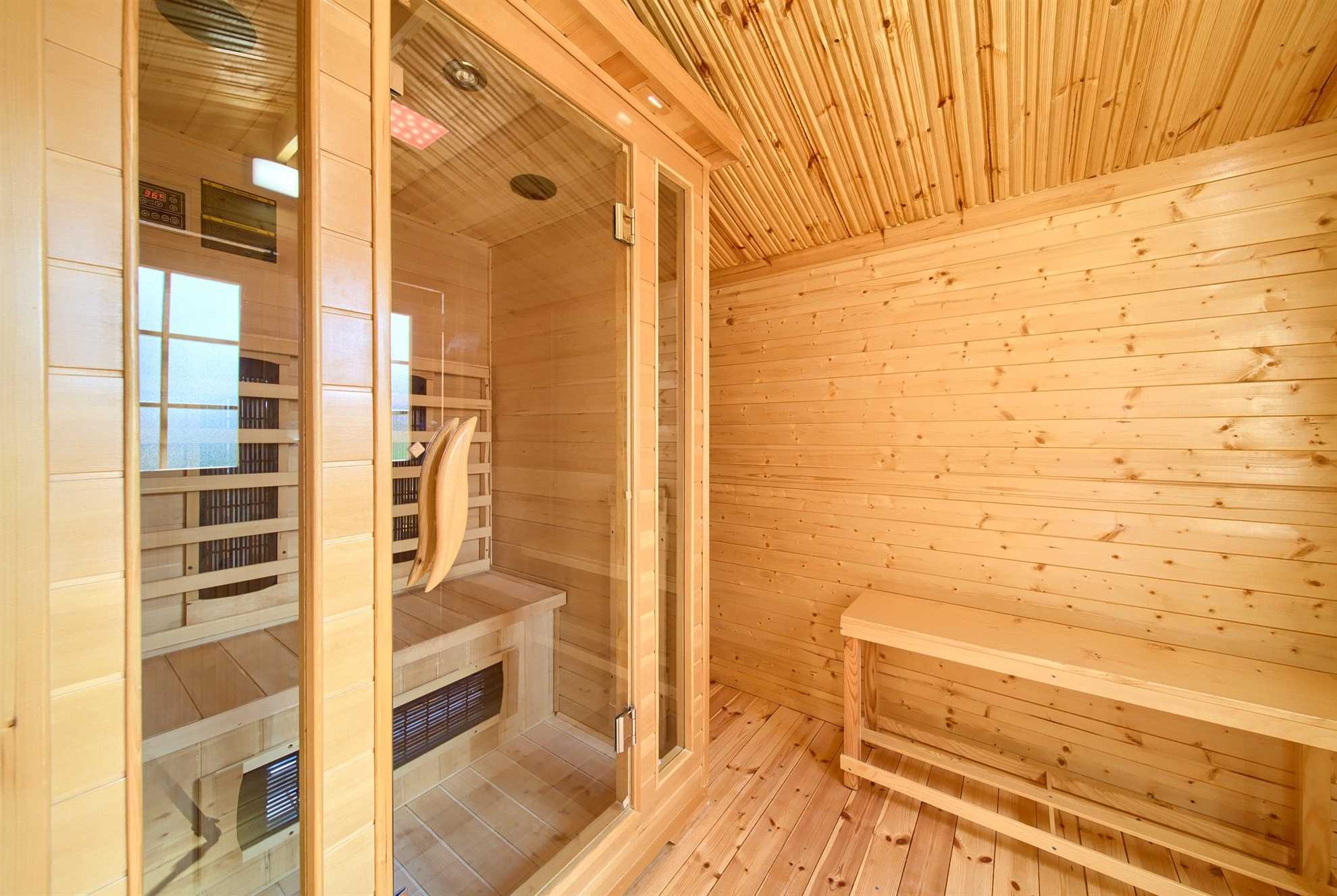 Villa NATHALIE con piscina privata, jacuzzi e sauna esterna