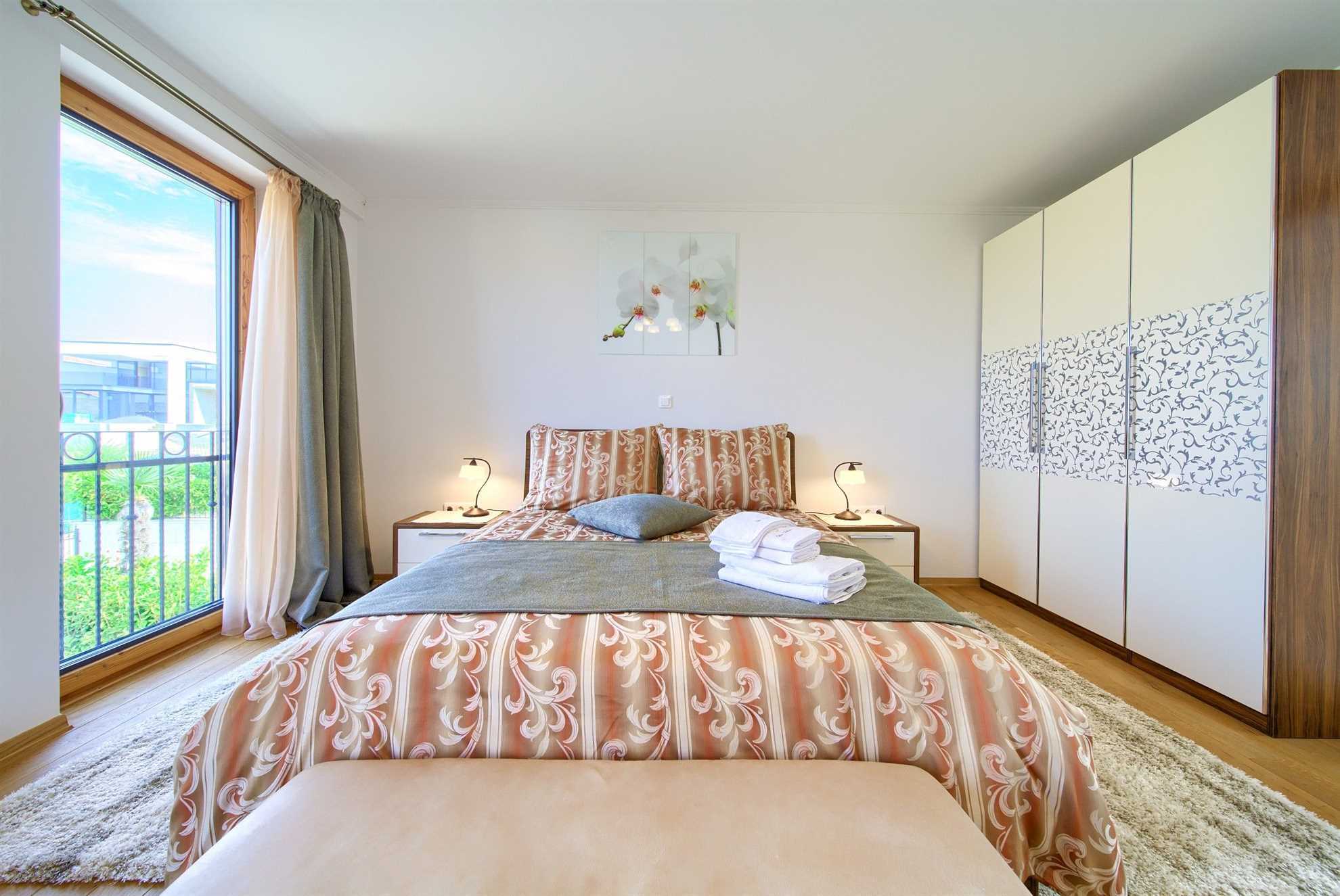 Villa NATHALIE con piscina privata, jacuzzi e sauna esterna