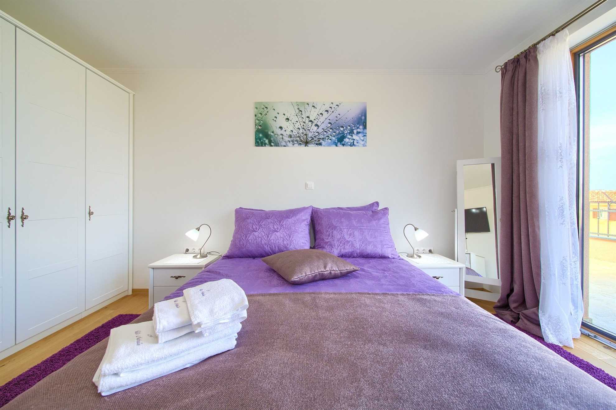 Villa NATHALIE con piscina privata, jacuzzi e sauna esterna