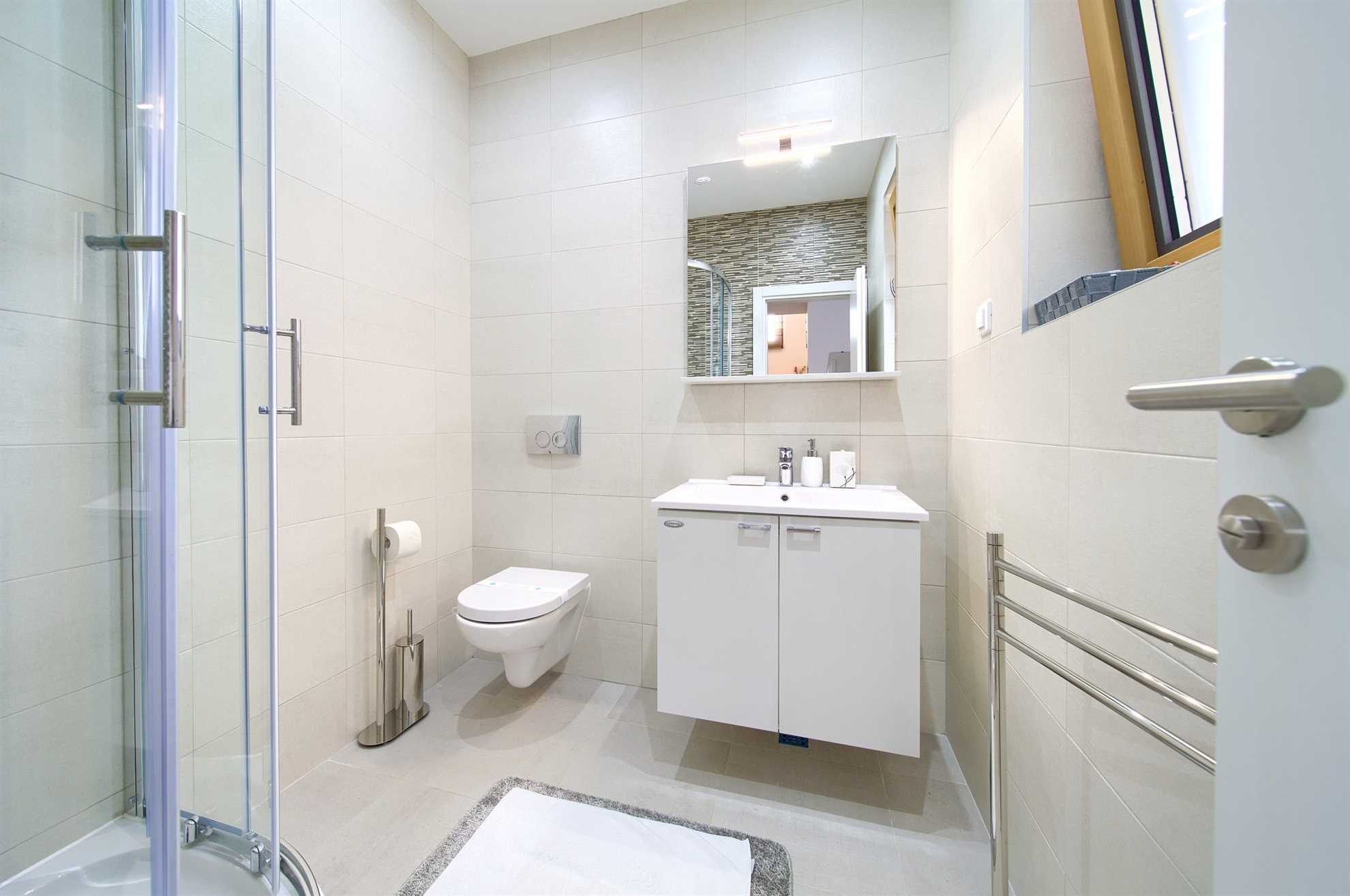 Villa NATHALIE con piscina privata, jacuzzi e sauna esterna