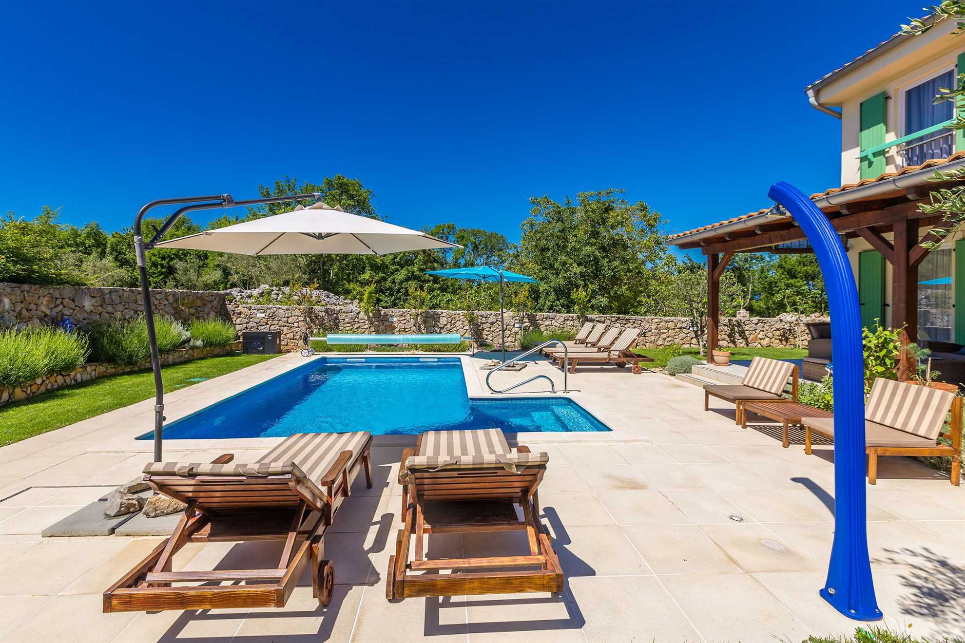 Bella casa vacanze BARUSICI con piscina riscaldata