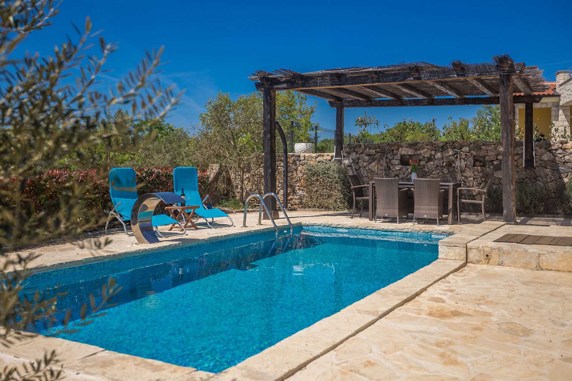 Casa vacanze BRZAC con vista mare