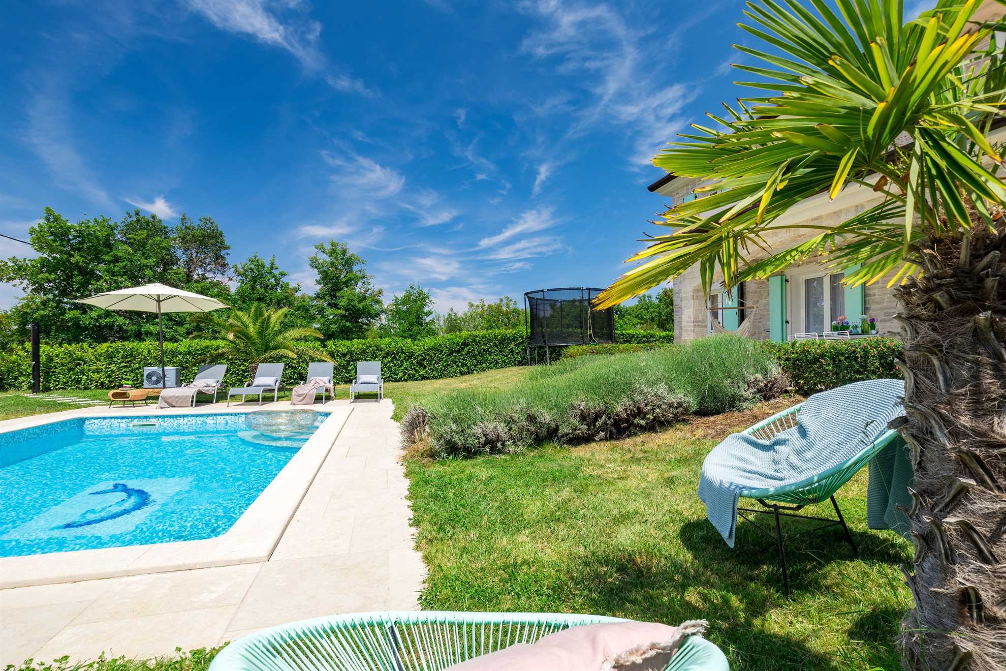 Holiday house JOSEPHINE with heated swimming pool