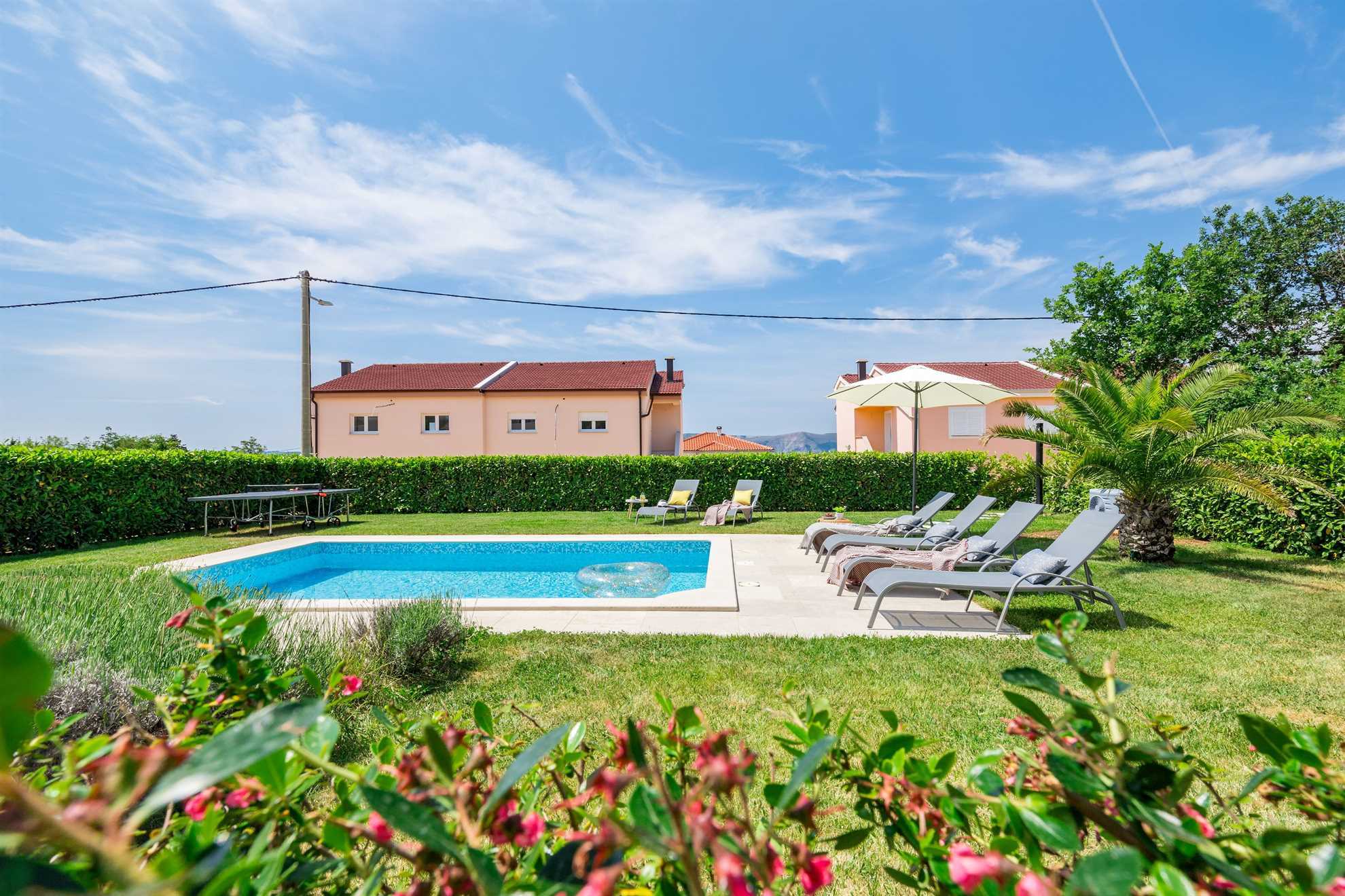 Holiday house JOSEPHINE with heated swimming pool