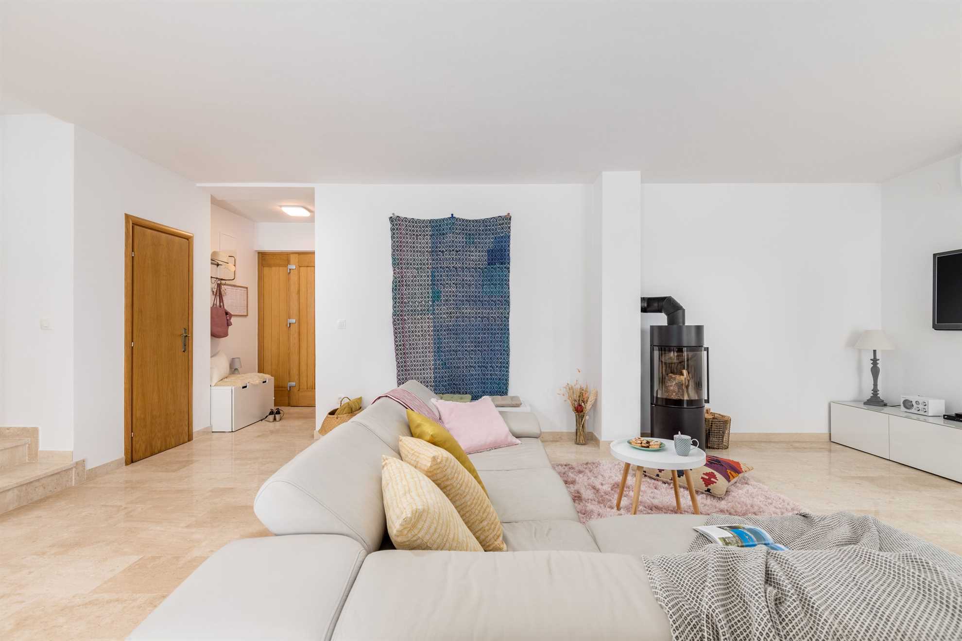 Holiday house JOSEPHINE with heated swimming pool