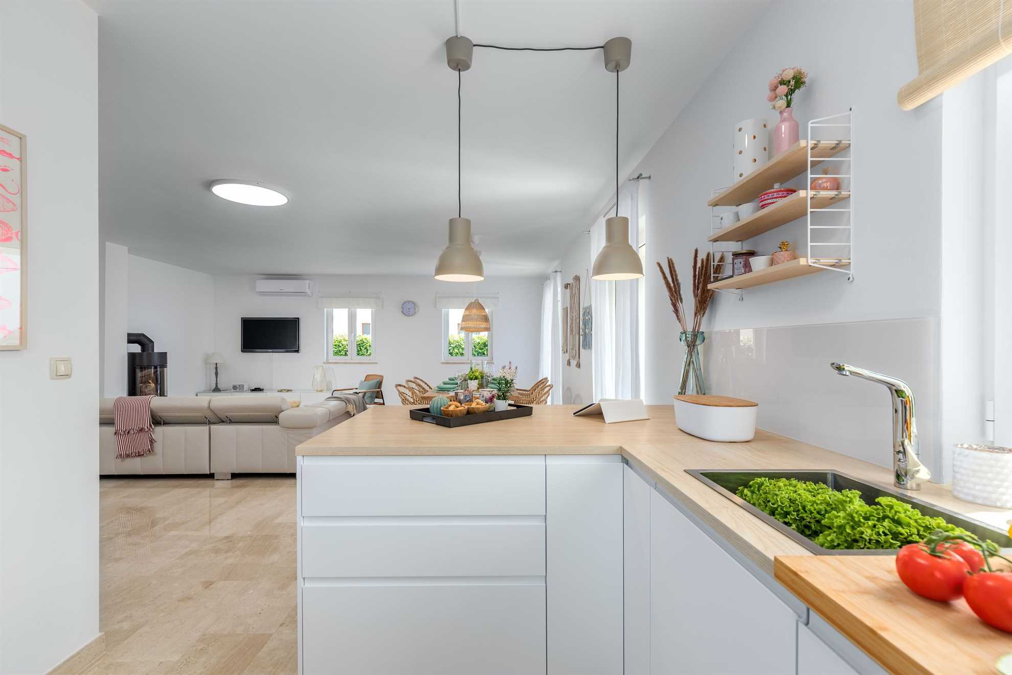 Holiday house JOSEPHINE with heated swimming pool