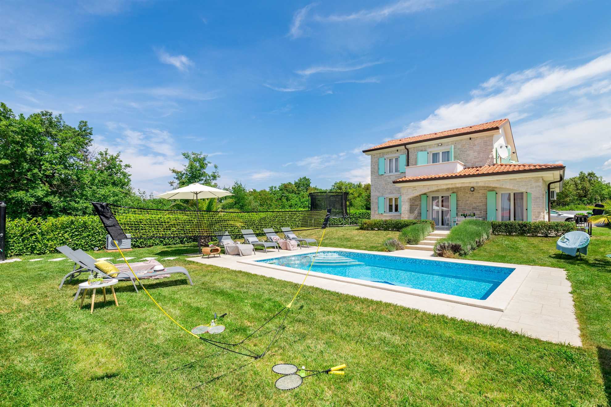 Holiday house JOSEPHINE with heated swimming pool