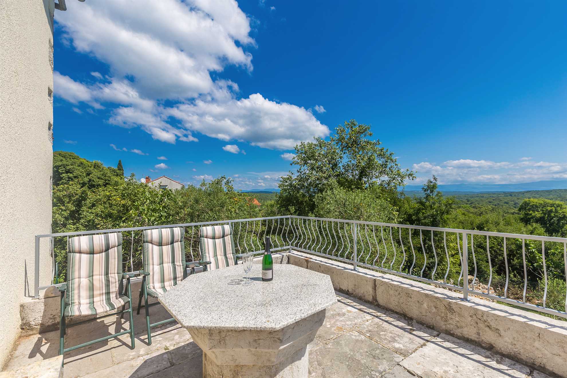 Ferienhaus JELE mit Pool