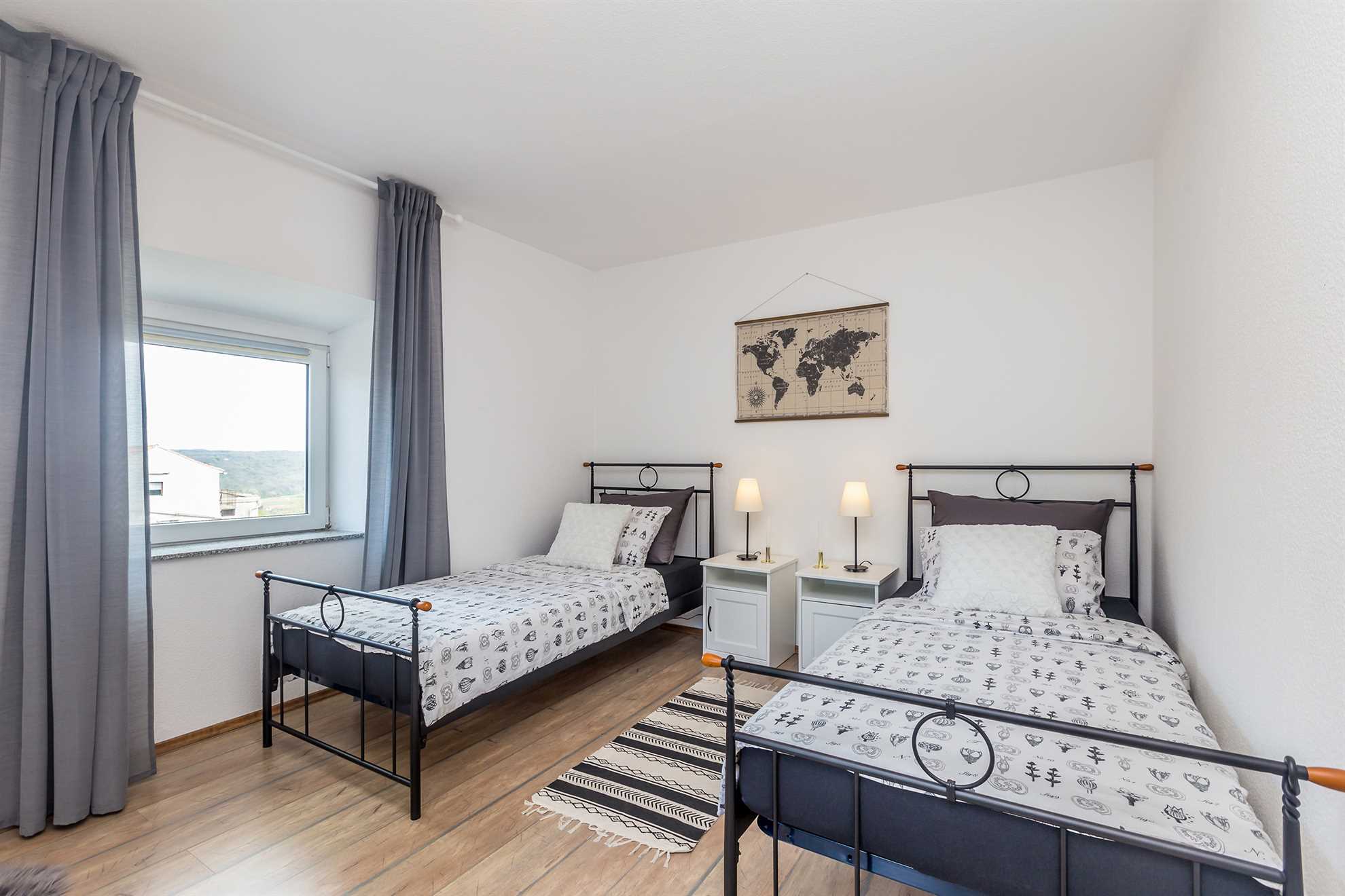 Ferienhaus JELE mit Pool
