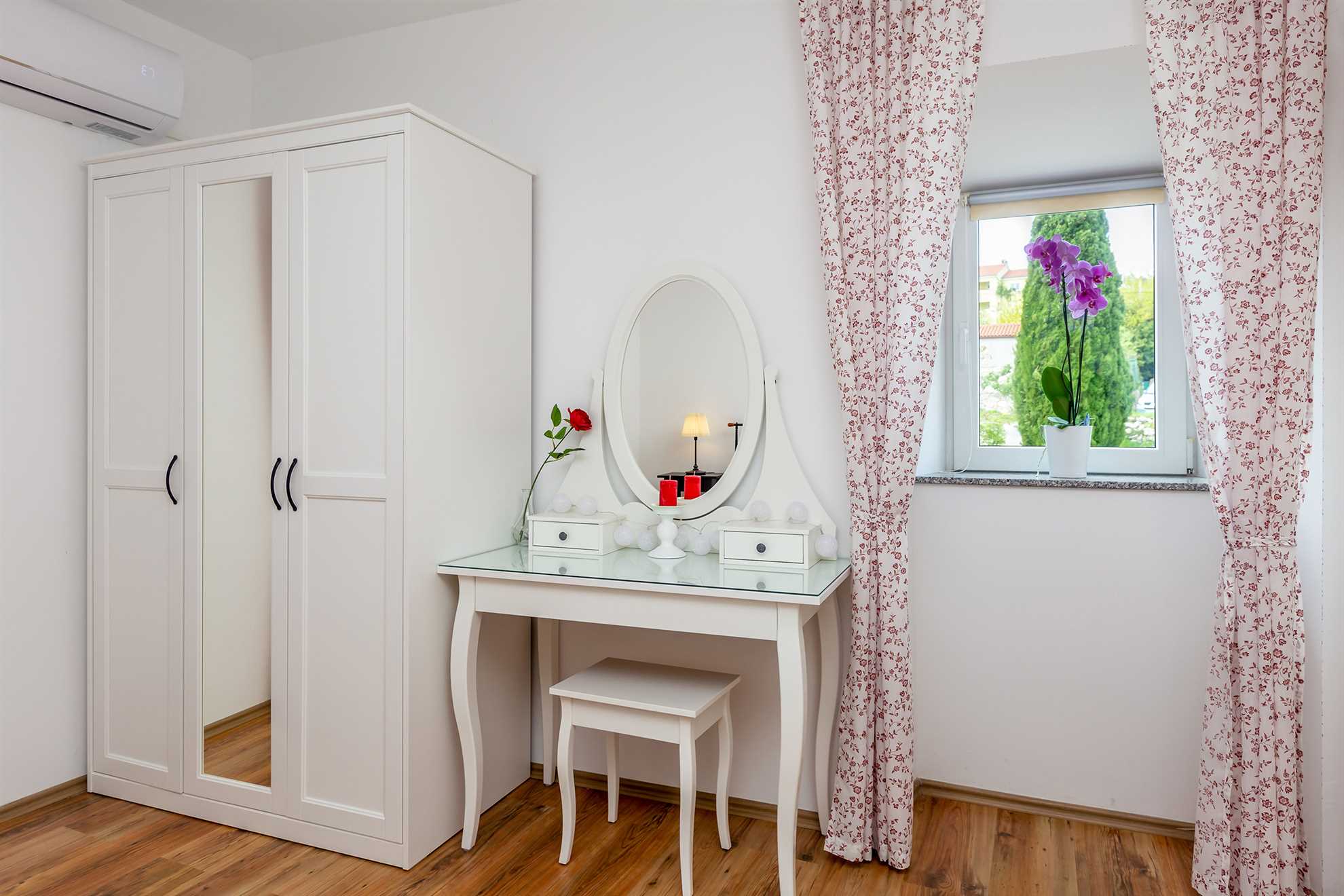 Ferienhaus JELE mit Pool