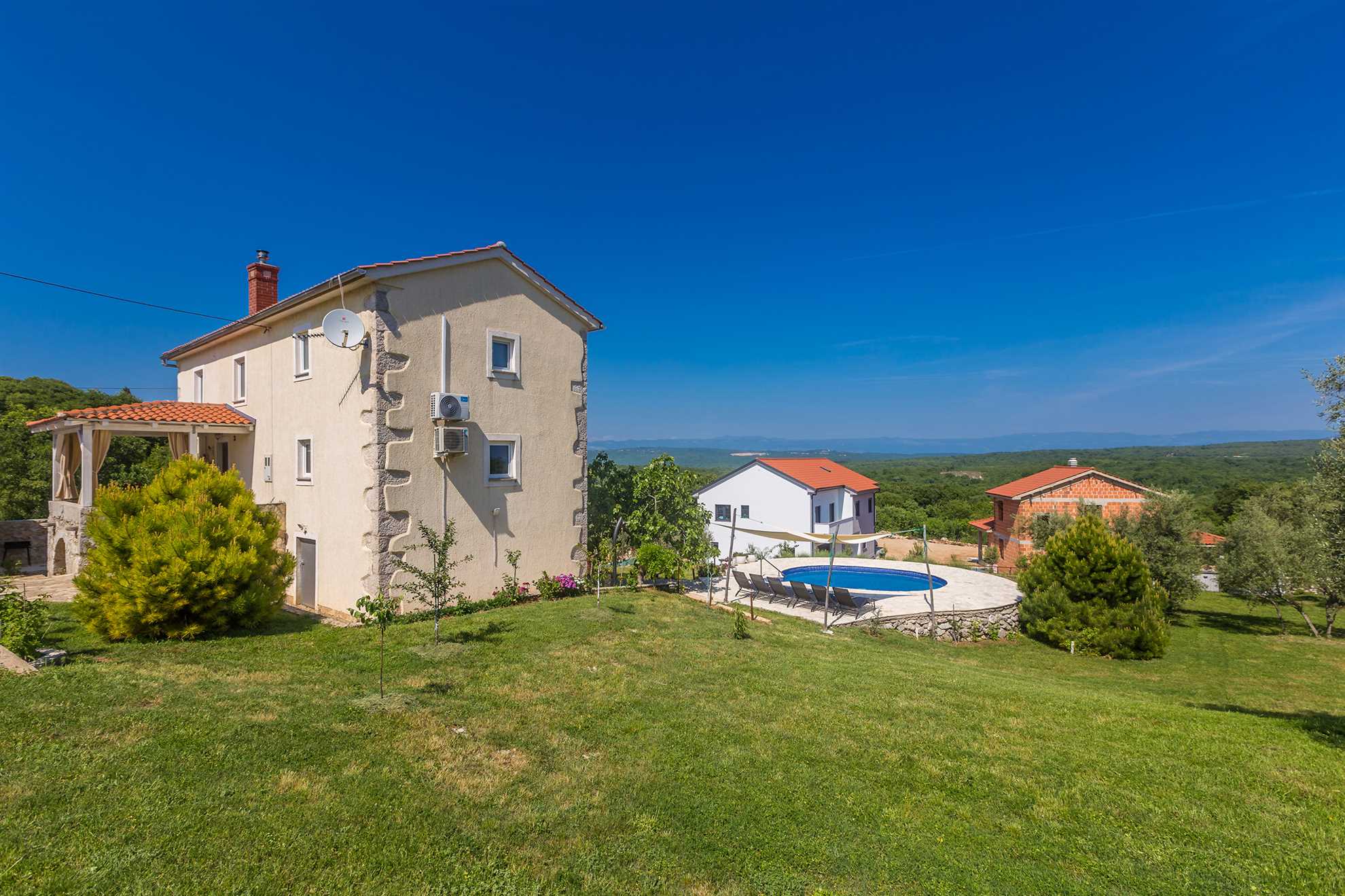 Ferienhaus JELE mit Pool