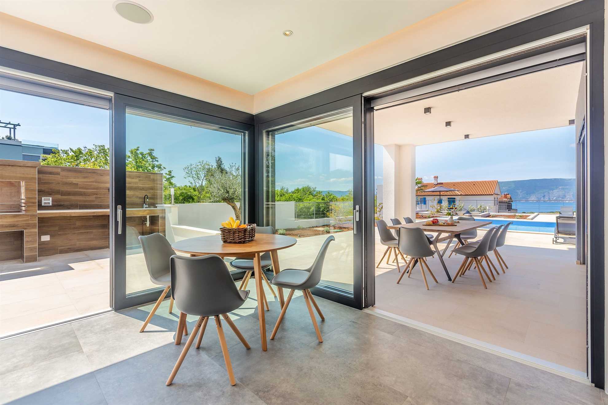 Villa QUADRA s grijanim bazenom