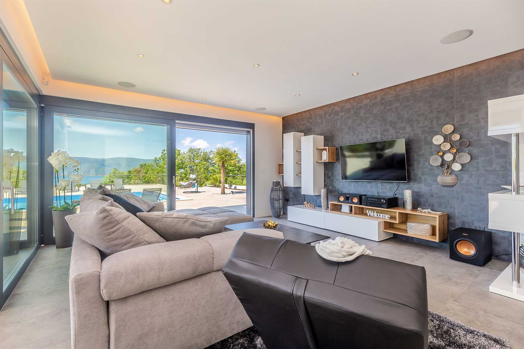 Villa QUADRA s grijanim bazenom