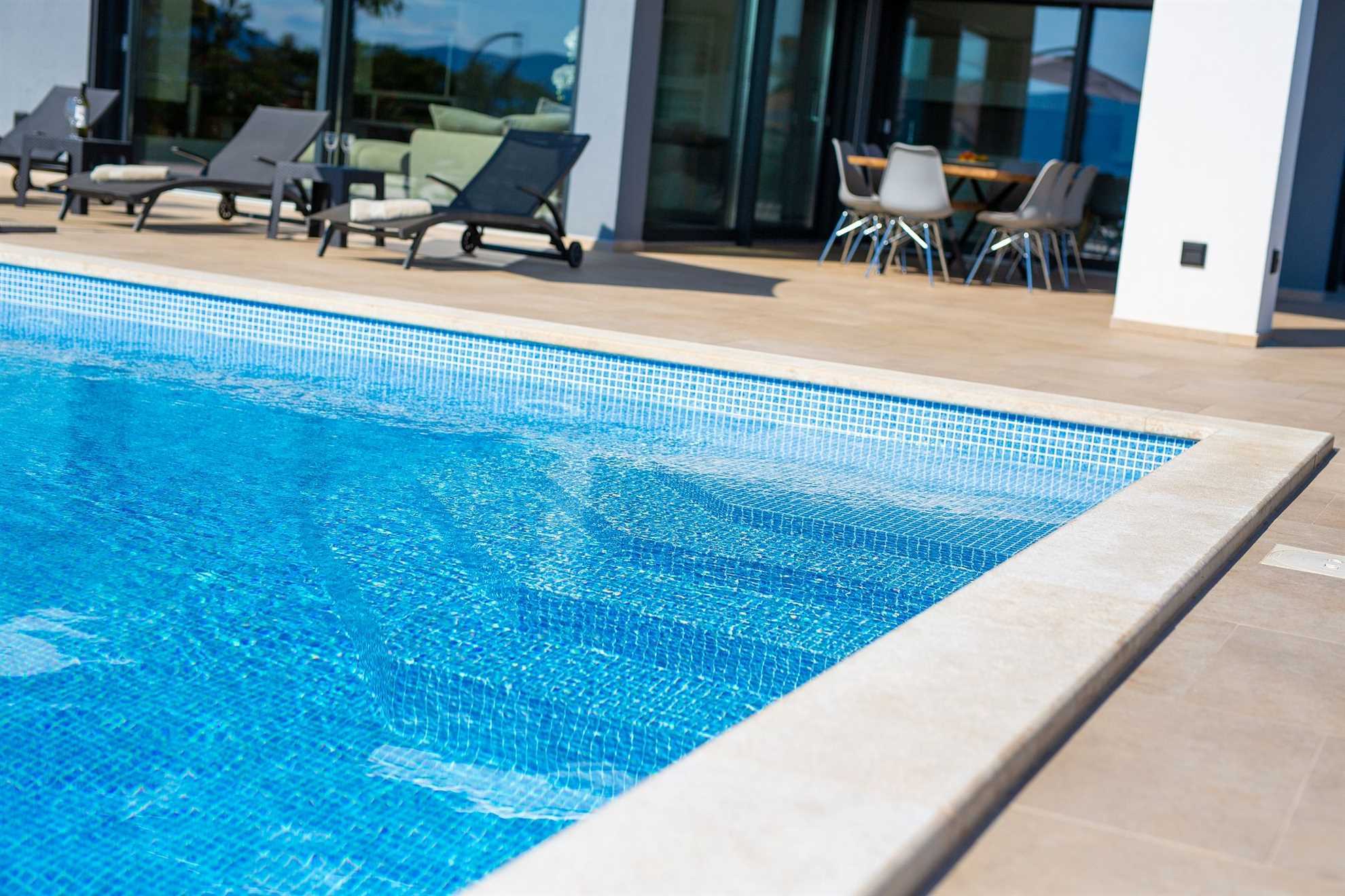 Villa QUADRA s grijanim bazenom