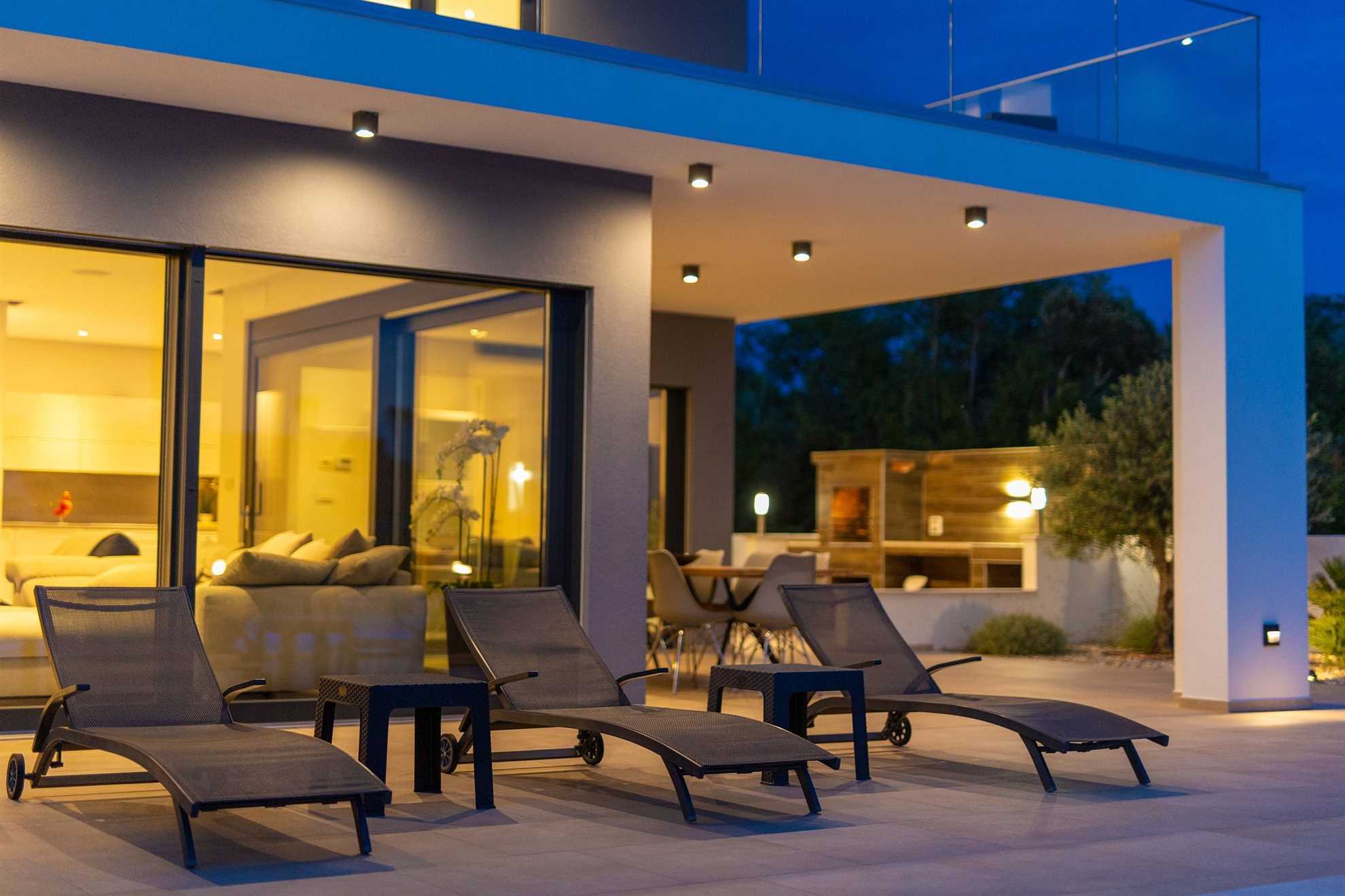 Villa QUADRA s grijanim bazenom