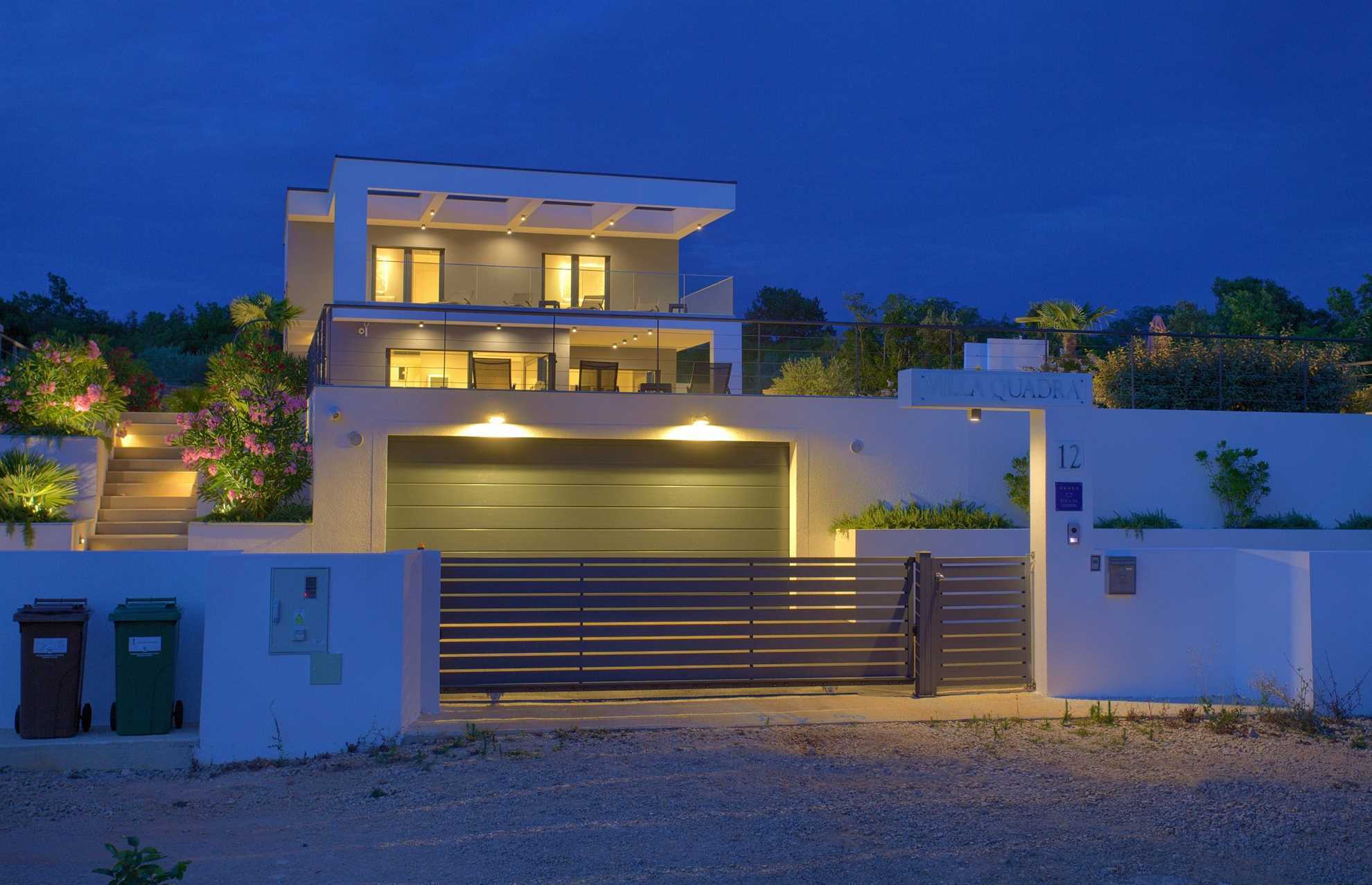 Villa QUADRA s grijanim bazenom