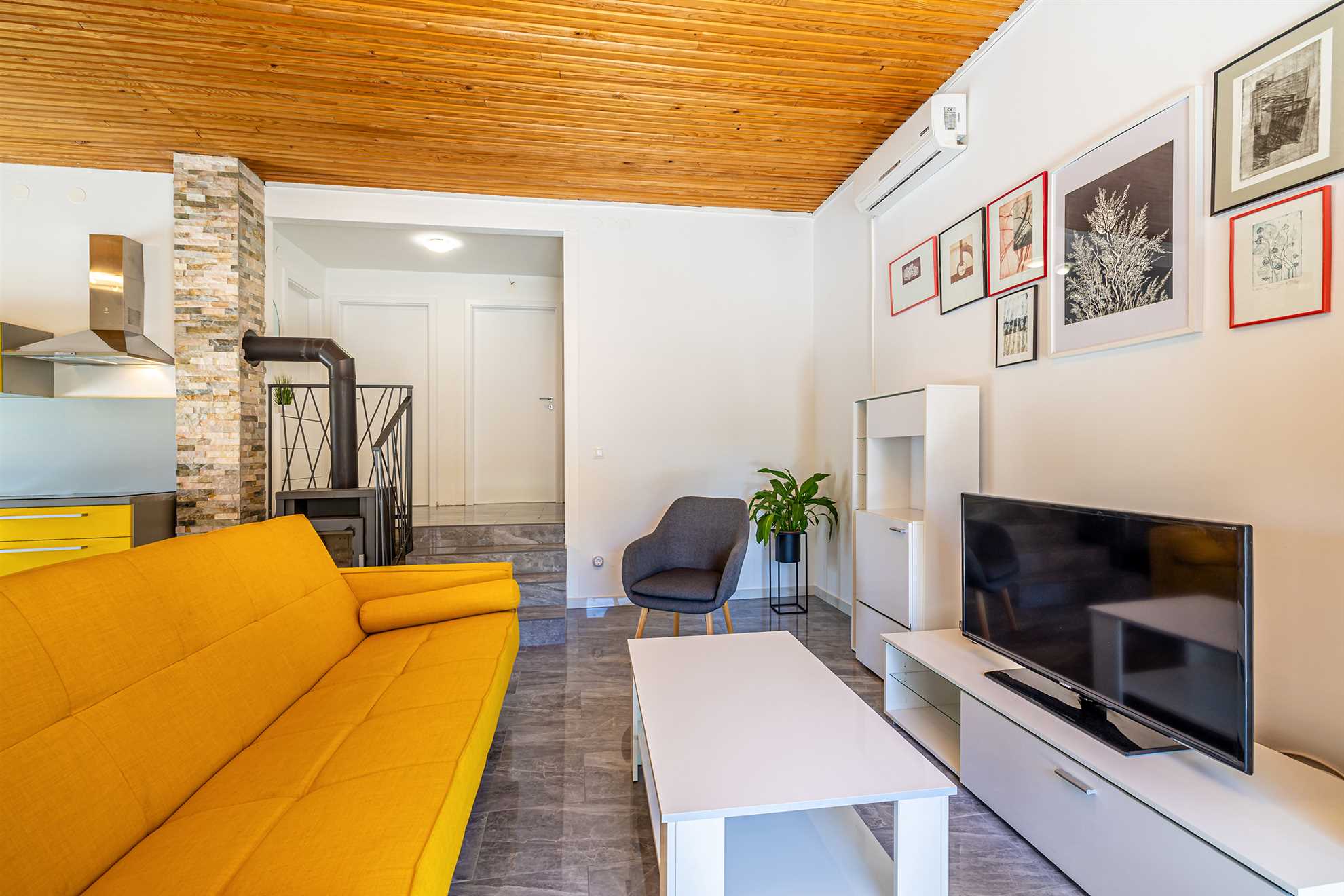 Ferienhaus KAI mit privatem Pool