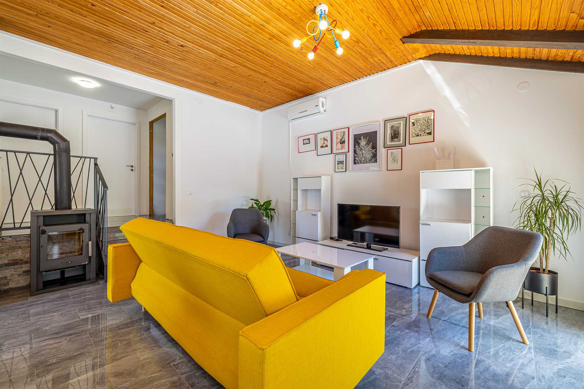 Ferienhaus KAI mit privatem Pool