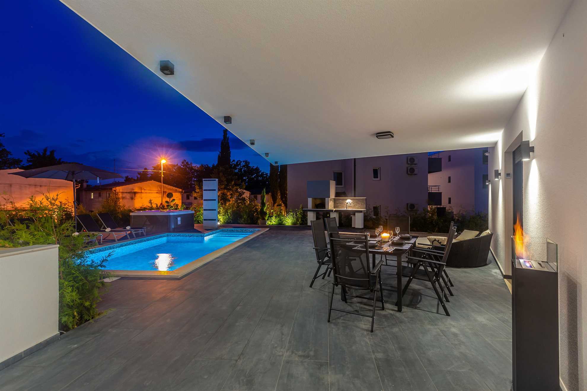 Appartamento di lusso NOA con piscina e vasca idromassaggio