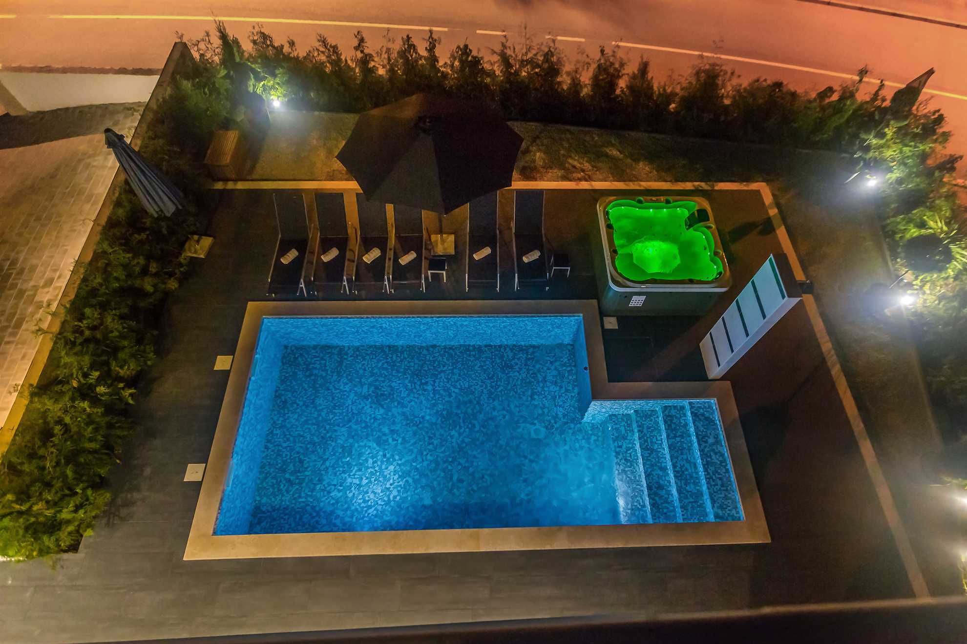 Appartamento di lusso NOA con piscina e vasca idromassaggio