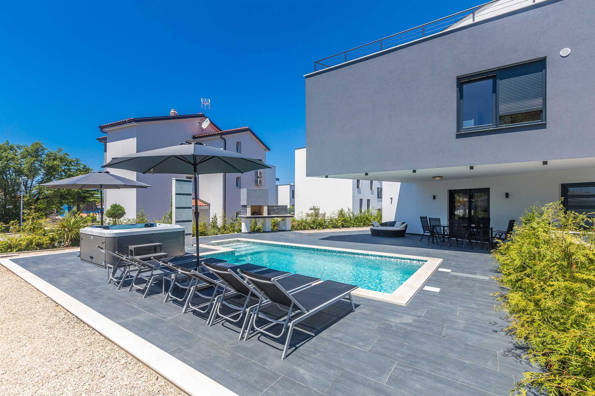 Appartamento di lusso NOA con piscina e vasca idromassaggio