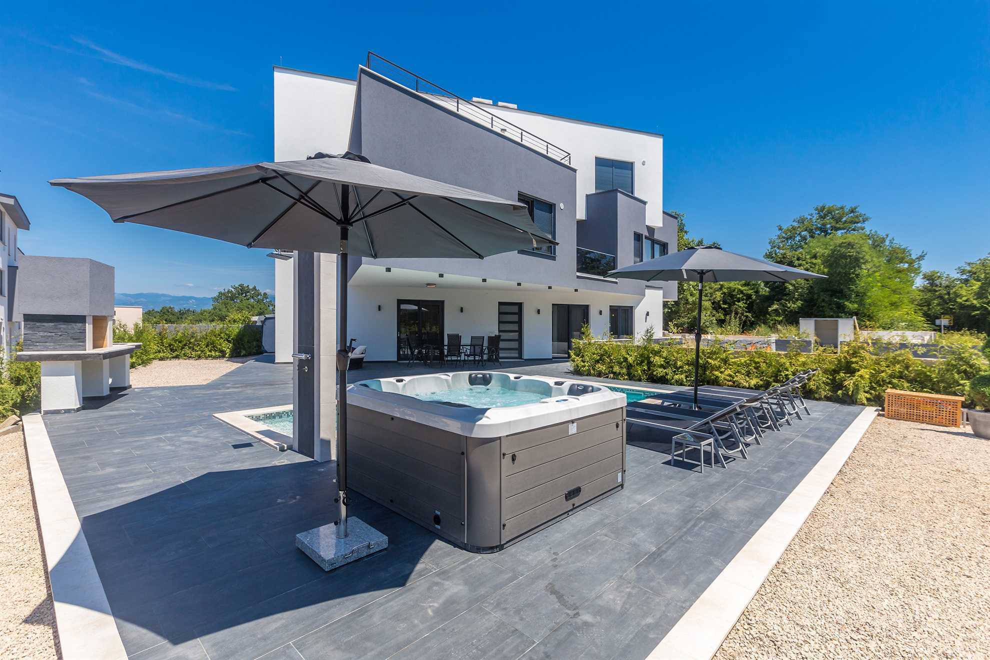 Appartamento di lusso NOA con piscina e vasca idromassaggio