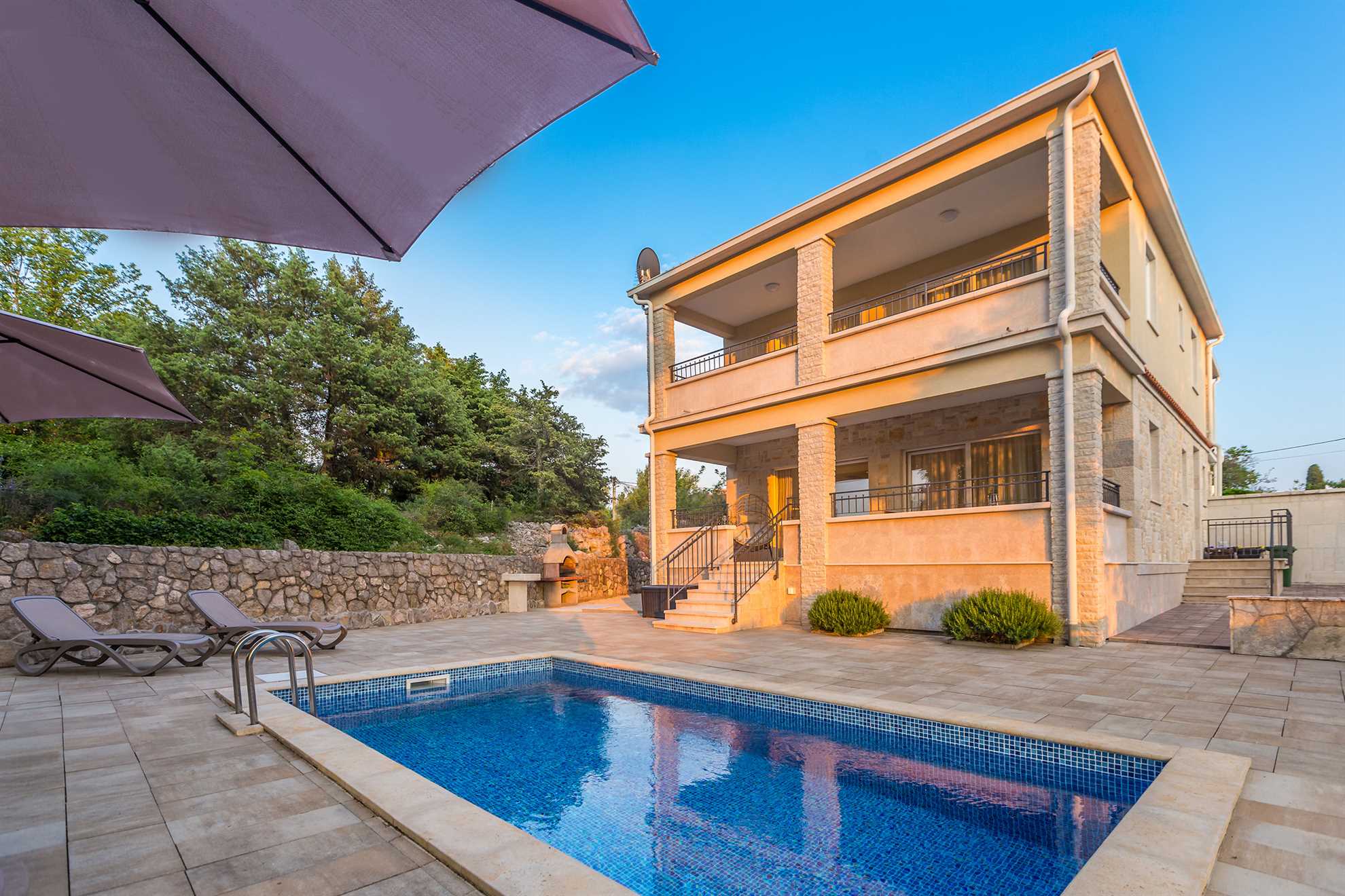 Ferienhaus VESNA mit Pool