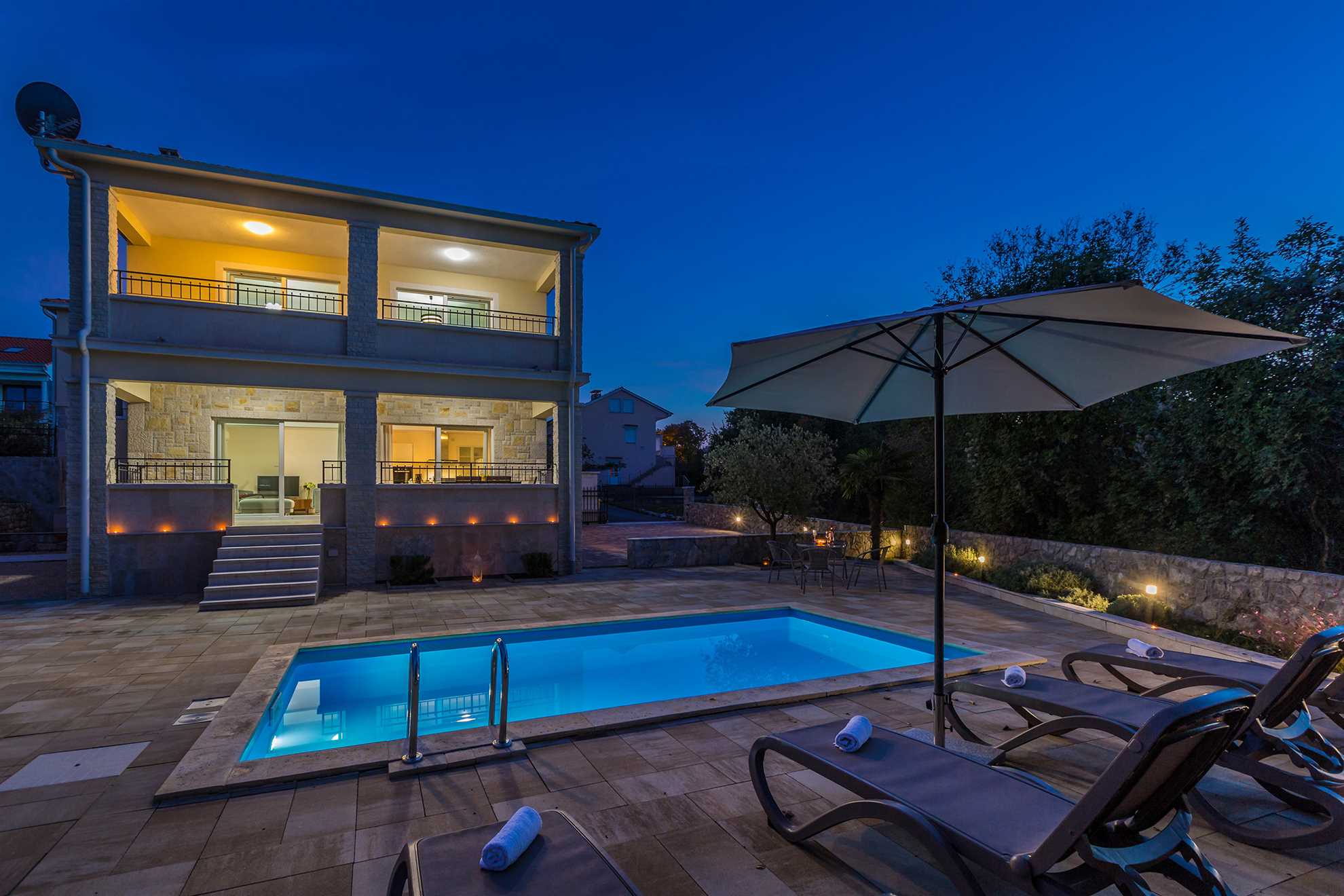 Ferienhaus VESNA mit Pool